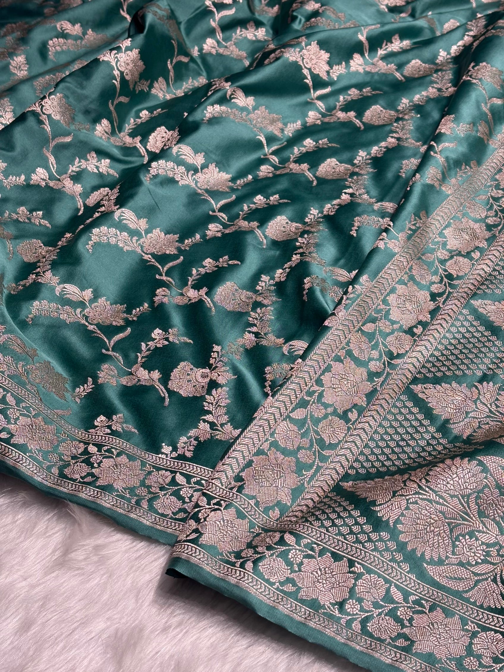 Turquoise Shades Jaal Mashru Silk Saree MS48