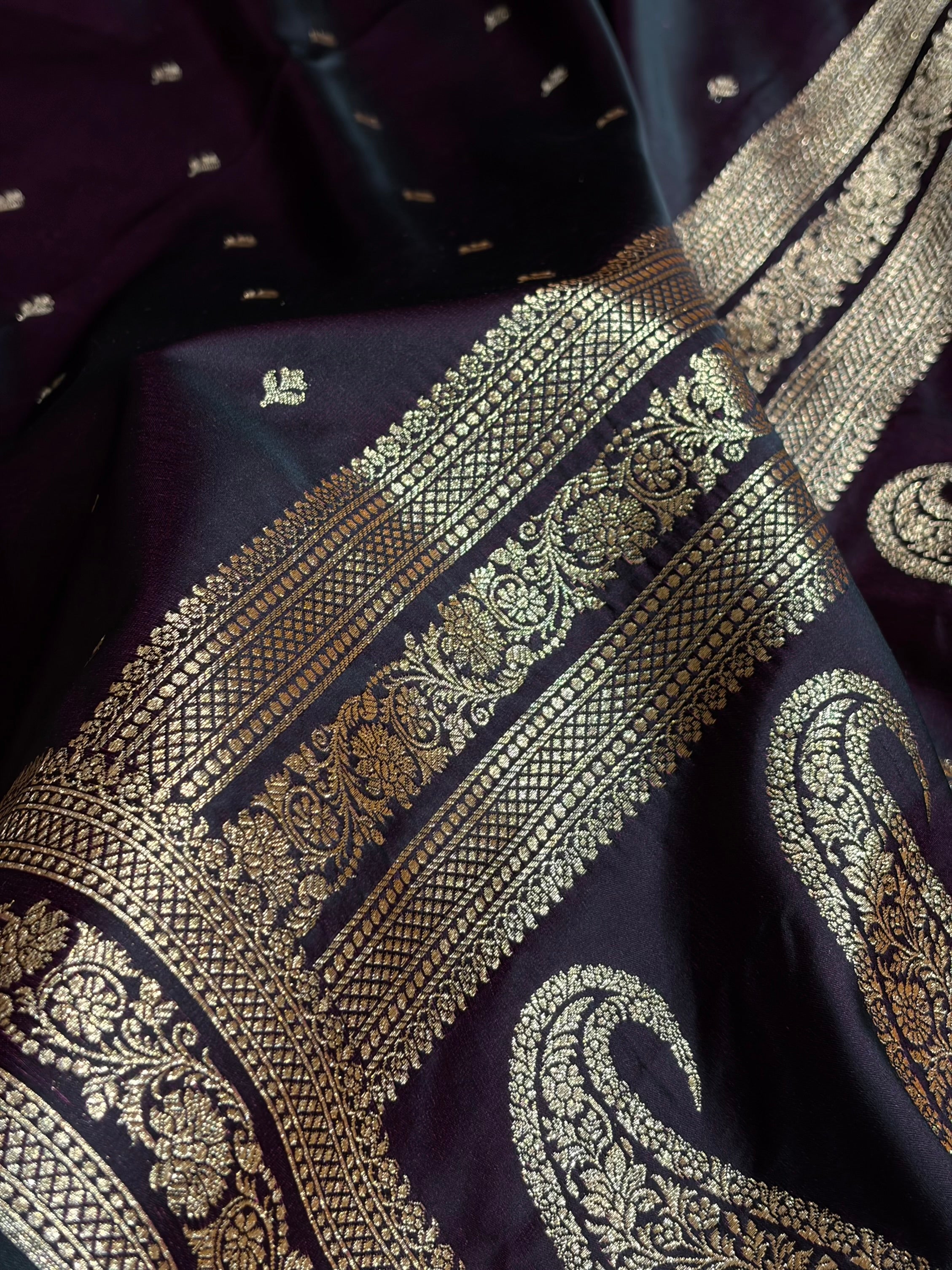Banarasi Satin Katan Saree Booti Pattern in Cross Wine Shades SK128