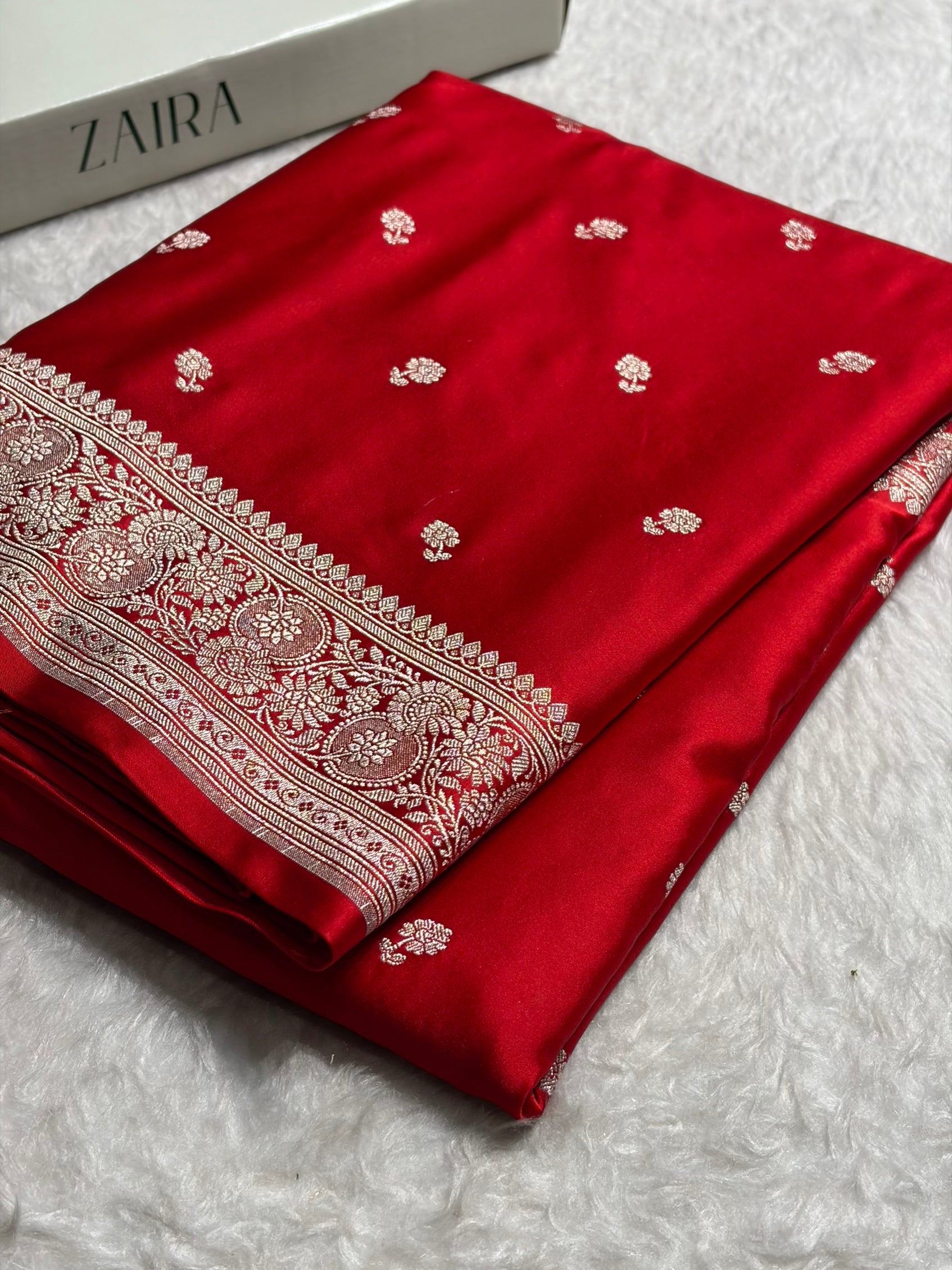 Banarasi Red Shades Booti Mashru Silk Saree MS73