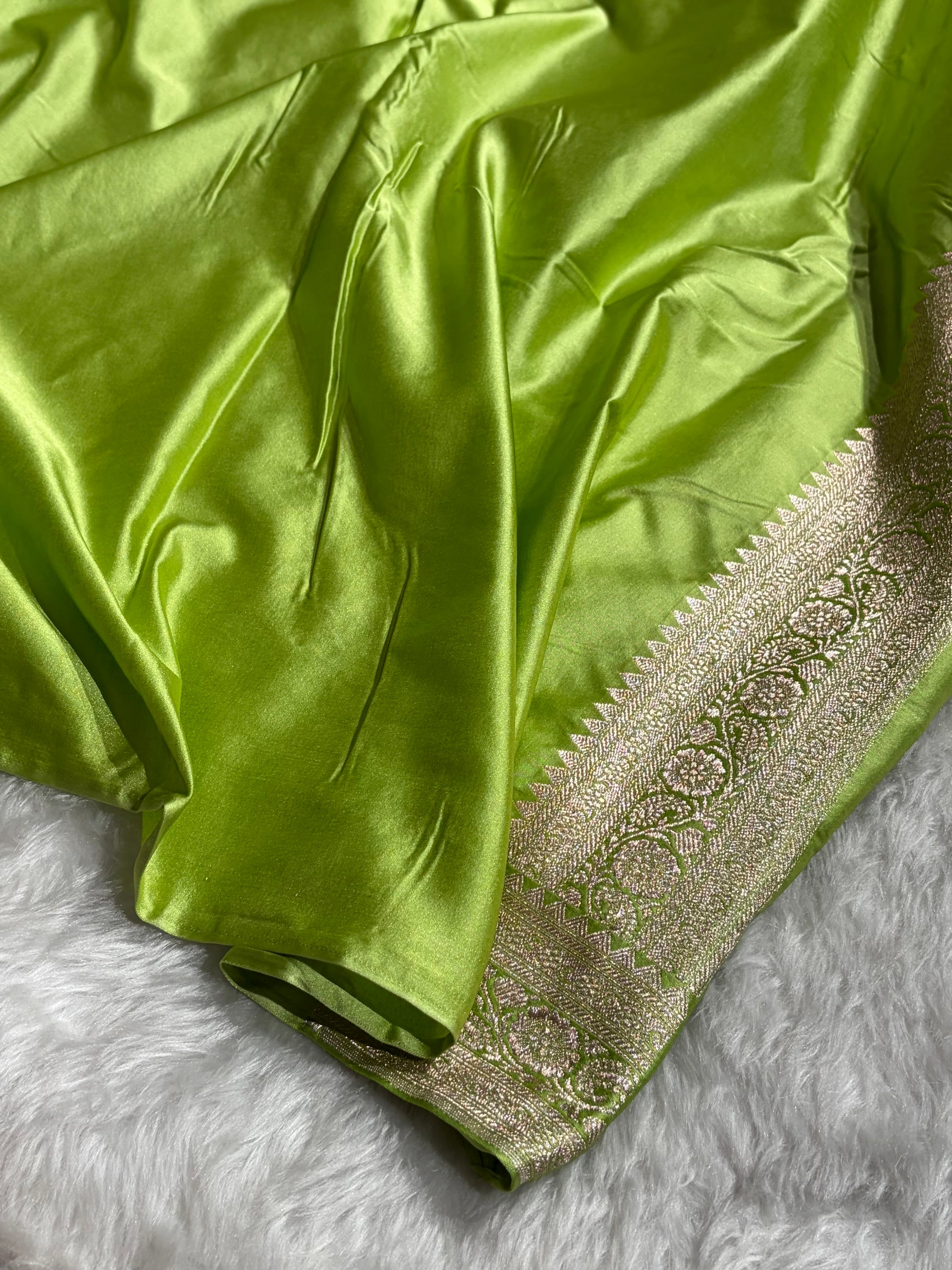 Multicolour Rangkat Mashru Silk Saree With Cross Pattern MSRK03