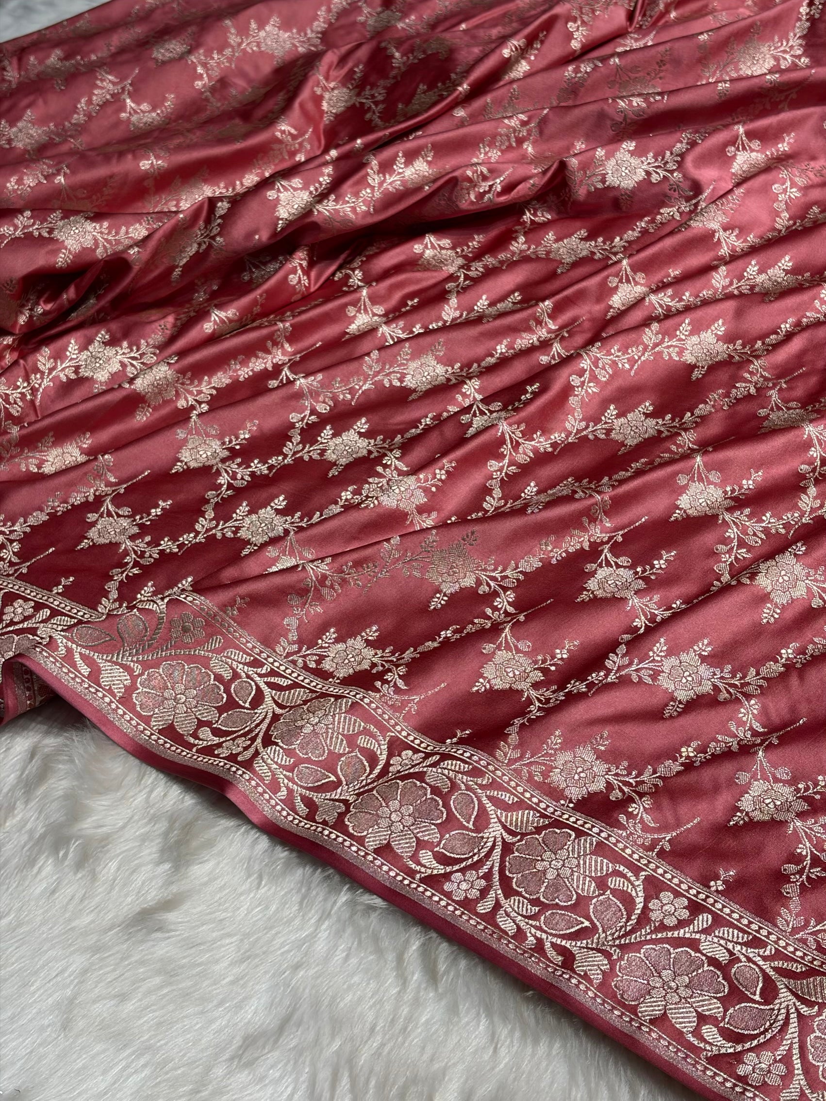 Pink Shades Mashru Silk Banarasi Saree With Jaal Pattern MS71