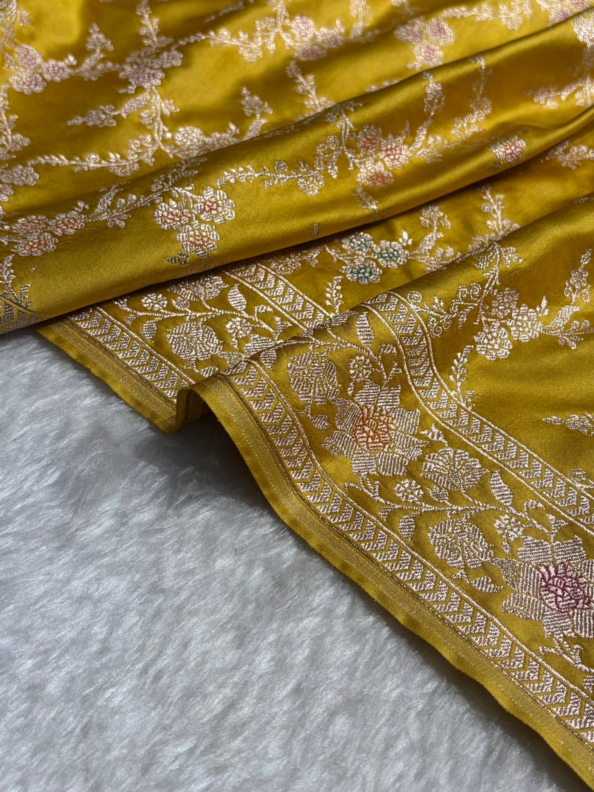 Banarasi Mustard Jaal With Minakari Pattern Mashru Silk Saree MS56
