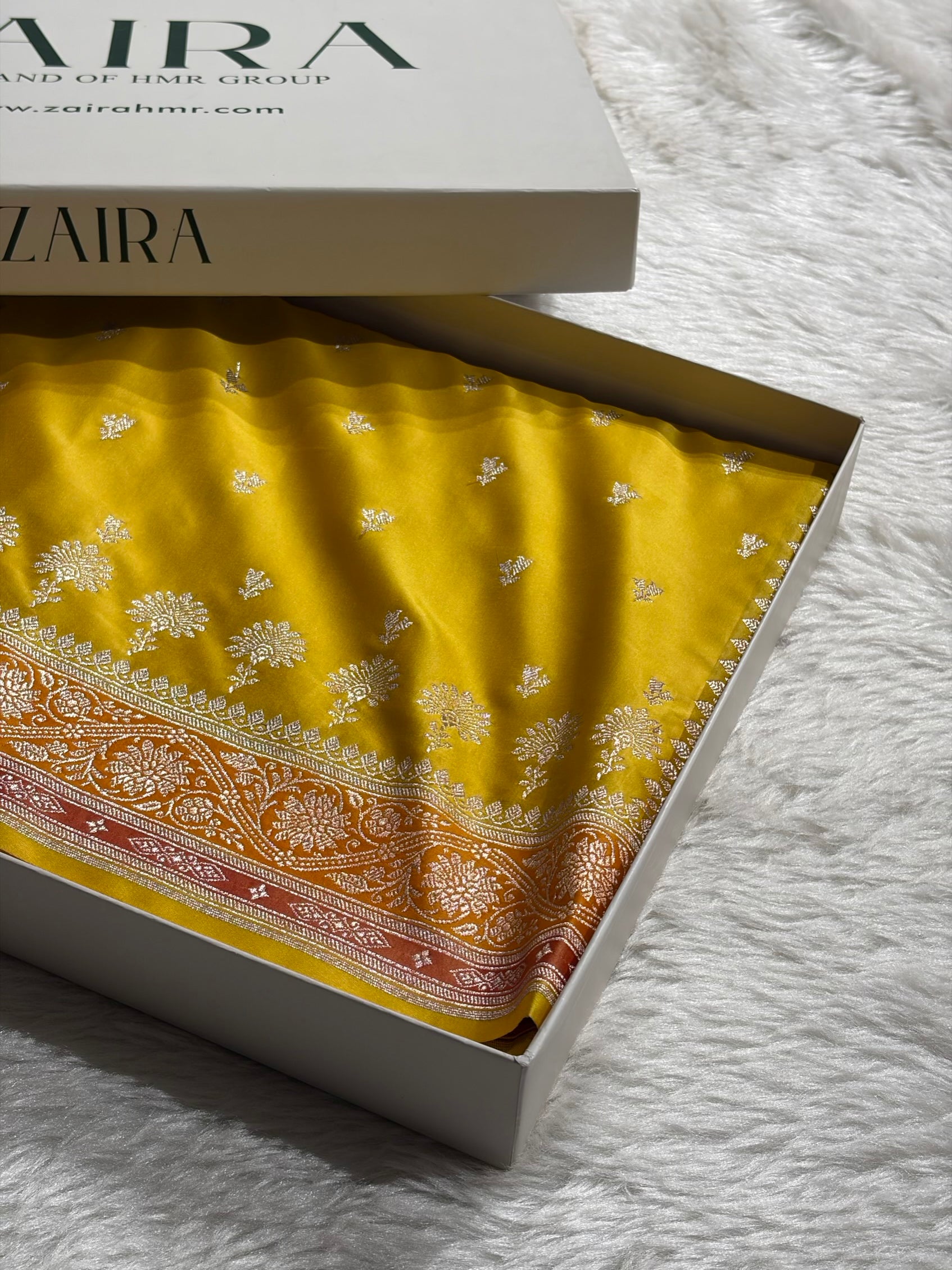 Banarasi Yellow Shades Minakari Booti Mashru Silk Saree MCS72