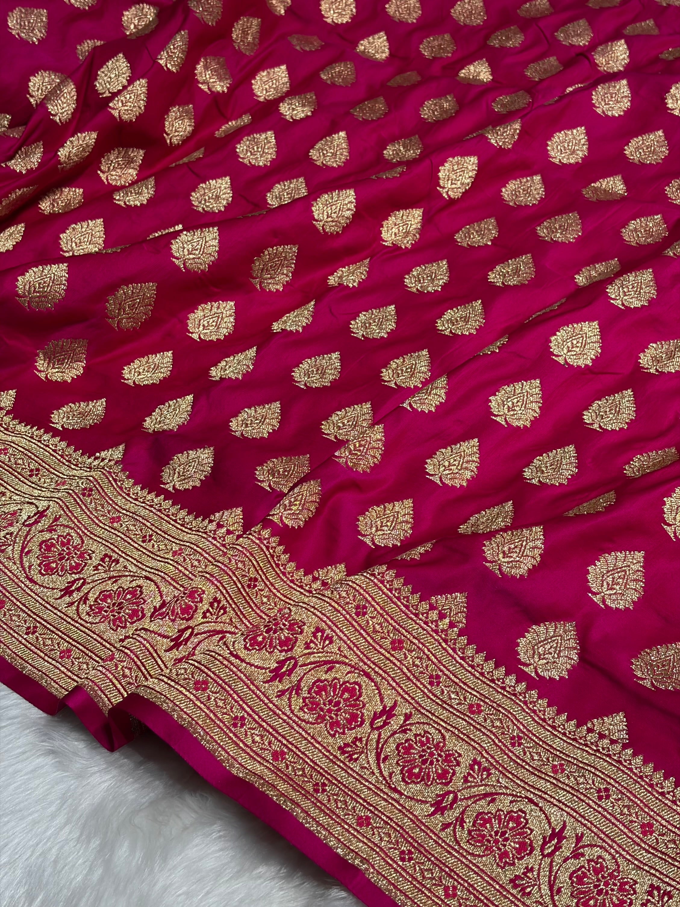Rani Katan Silk Saree In Boota Floral Motif