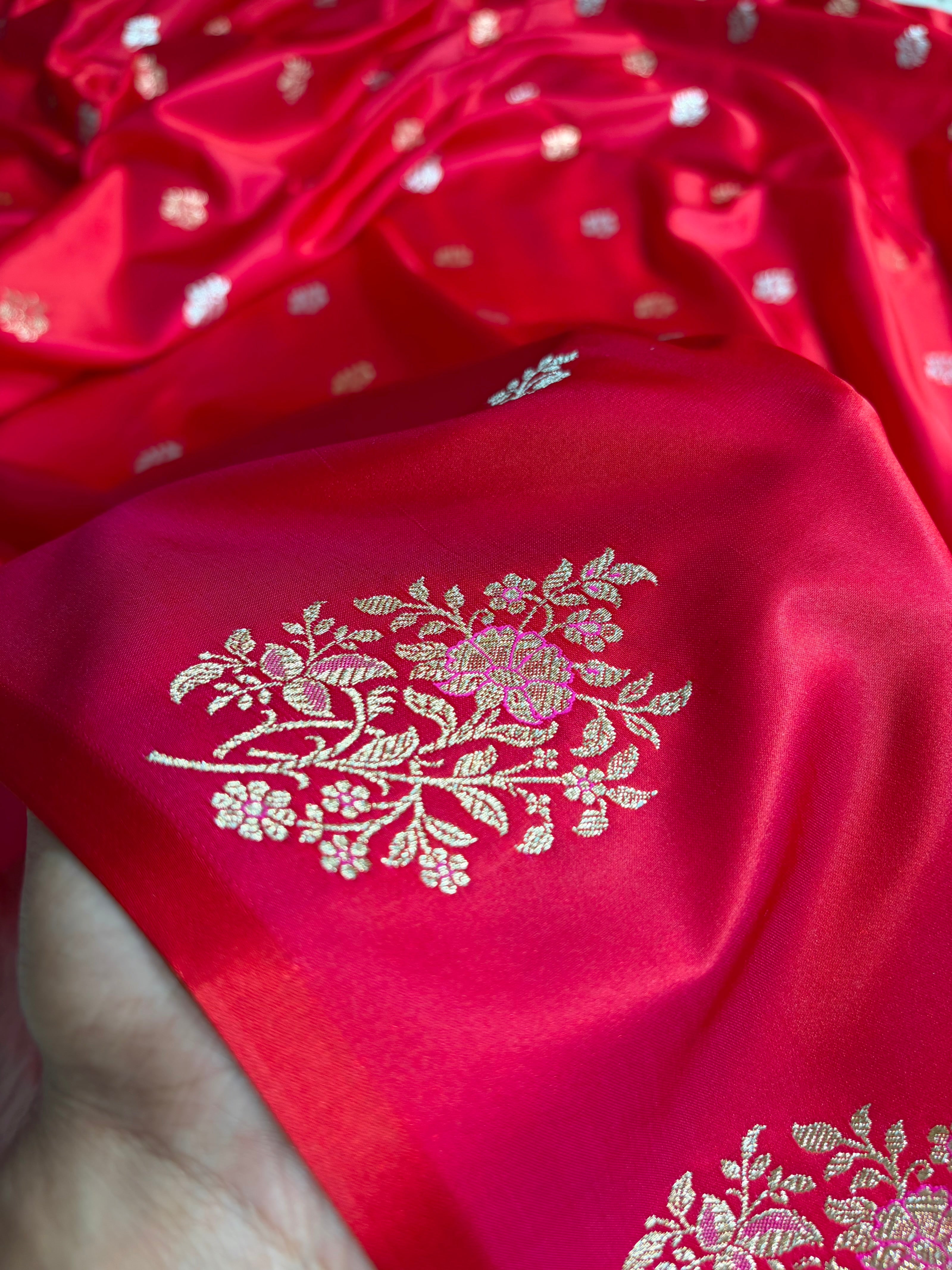 Cross Red Shades Banarasi With Floral Border Mashru Silk Saree MSM-126