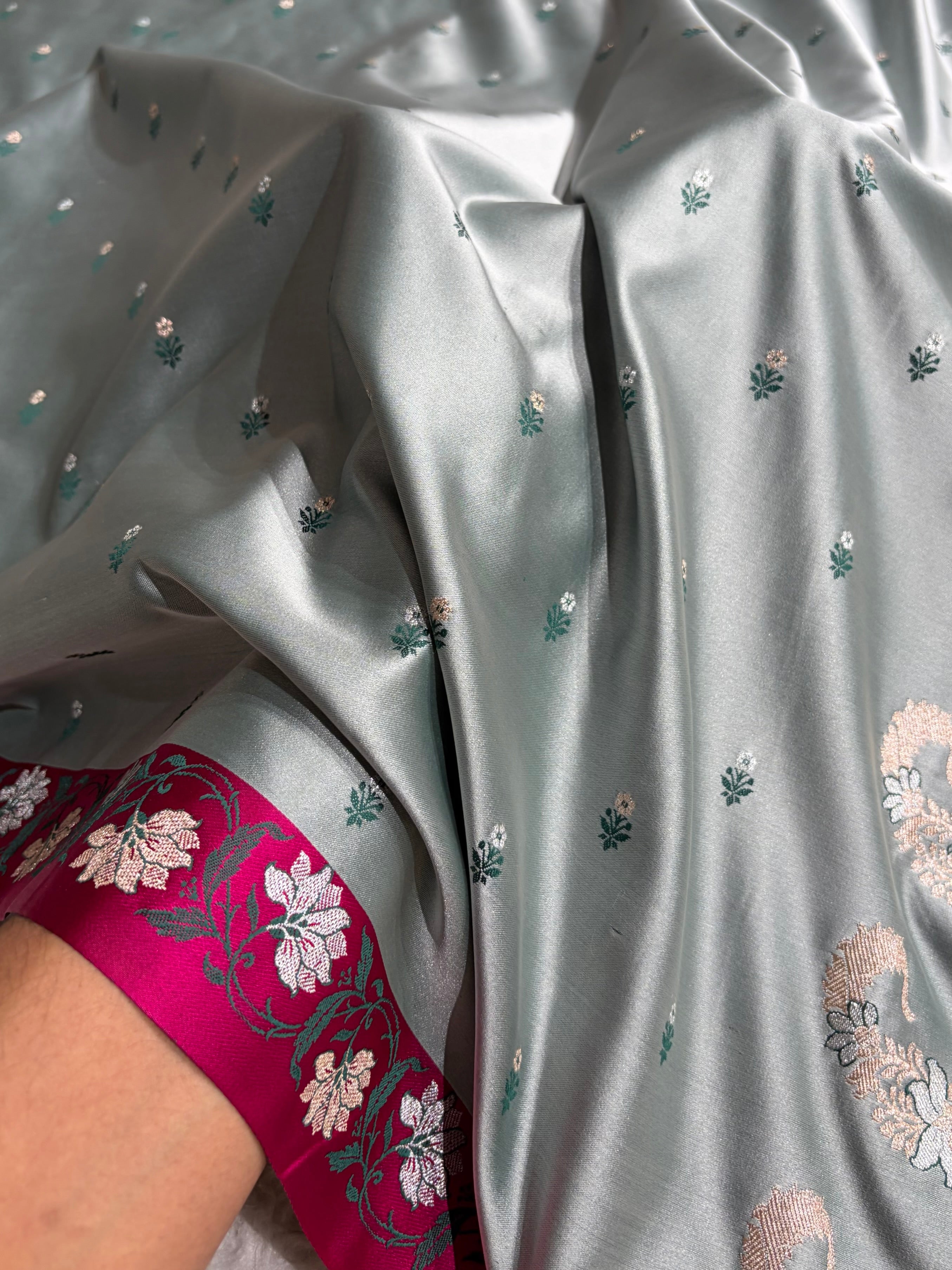 Contrast Grey With Rani Floral Boota With Floral Border Mashru Silk Saree MSM-78