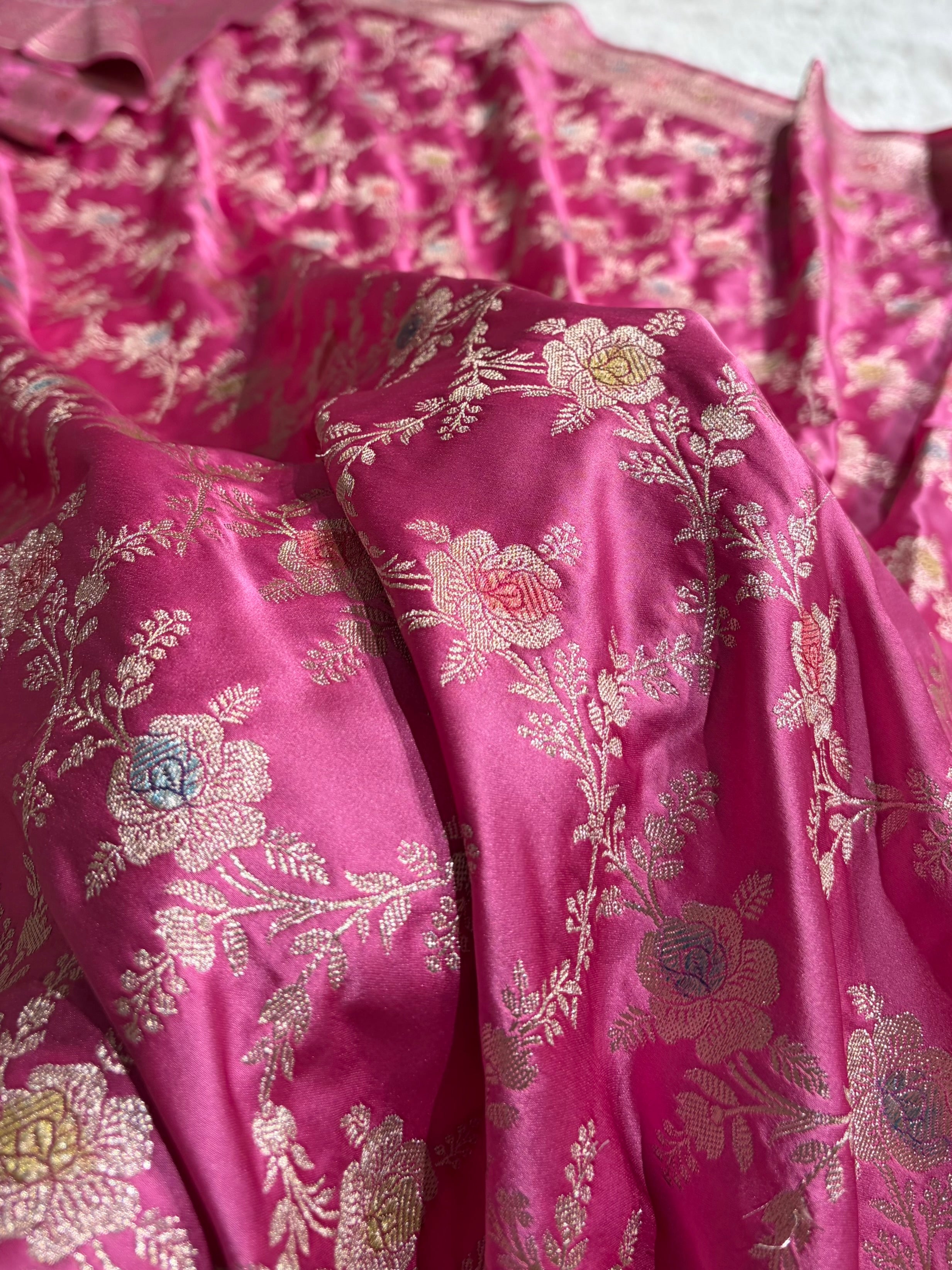 Rani Shades Banarasi Minakari Floral Jaal Mashru Silk Saree MS28