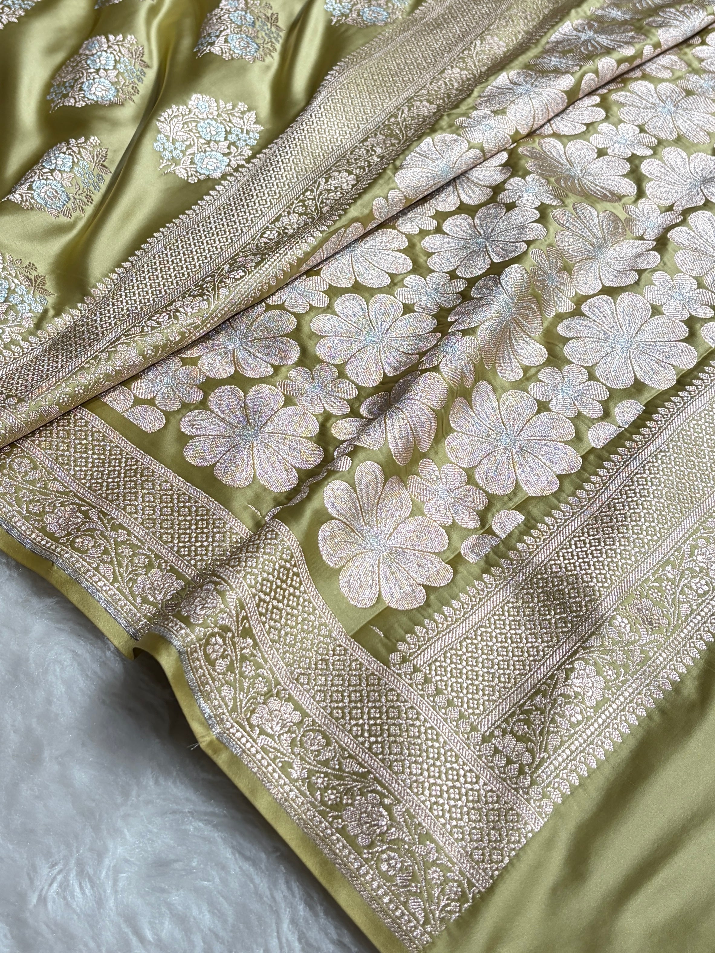 Premium Banarasi Satin Katan Saree With Minakari Boota in Beige Shades SK93