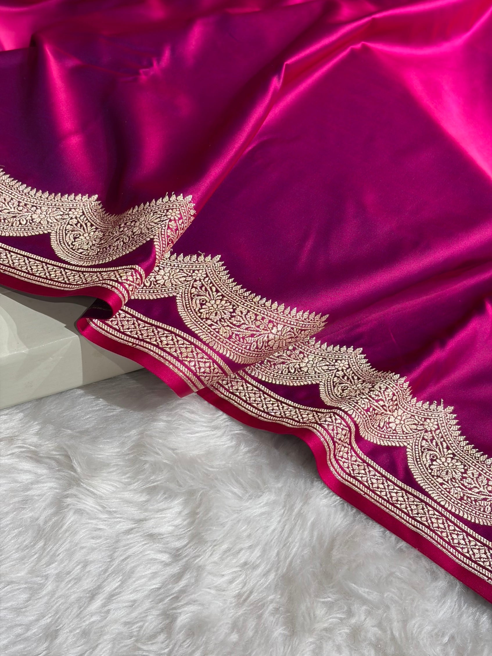 Reddish Magenta Shades Banarasi Boota Pattern Floral Mashru Silk Saree MSM-116