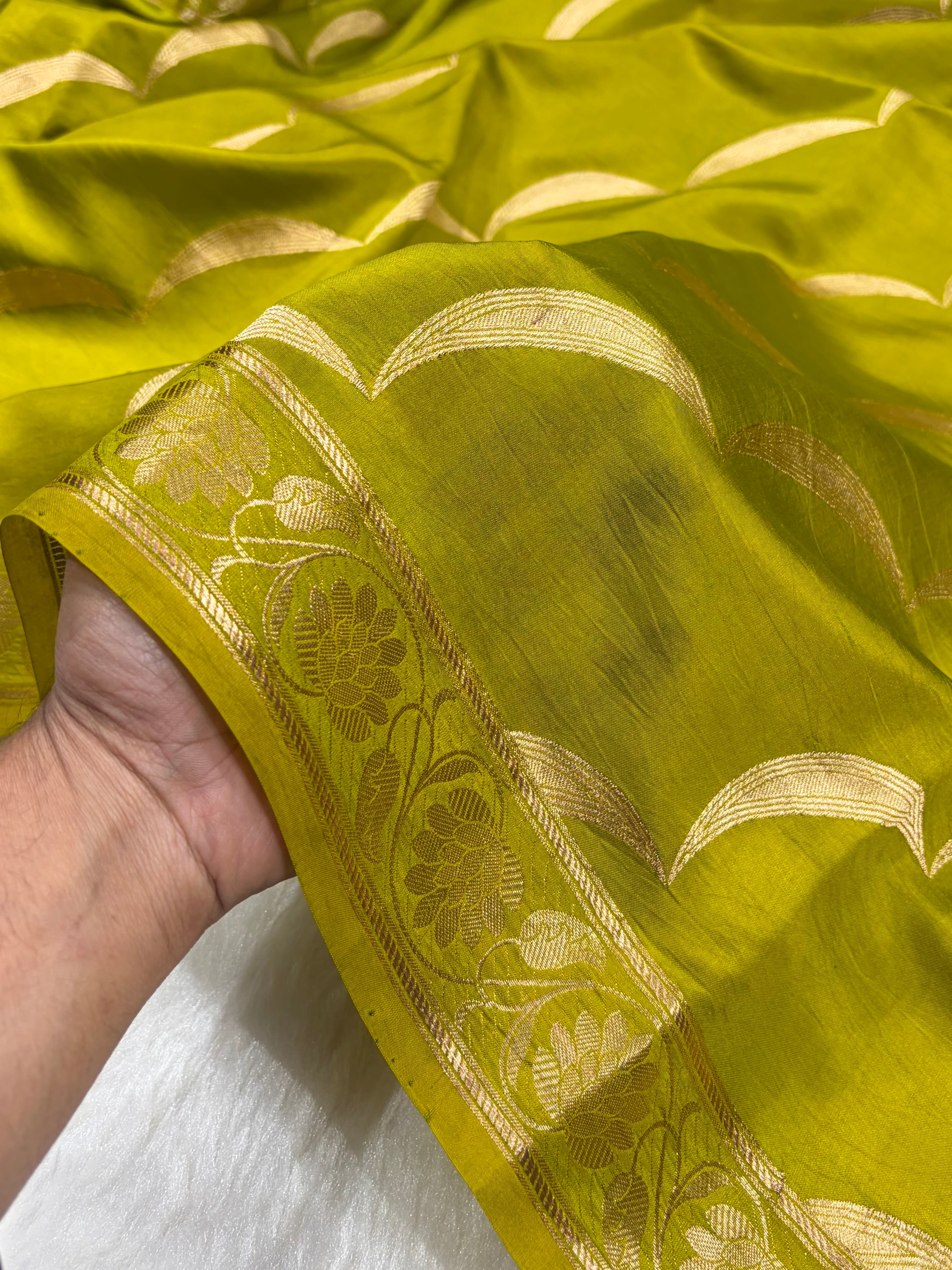 Green Shades Handwoven Pure Paper Silk RM-42