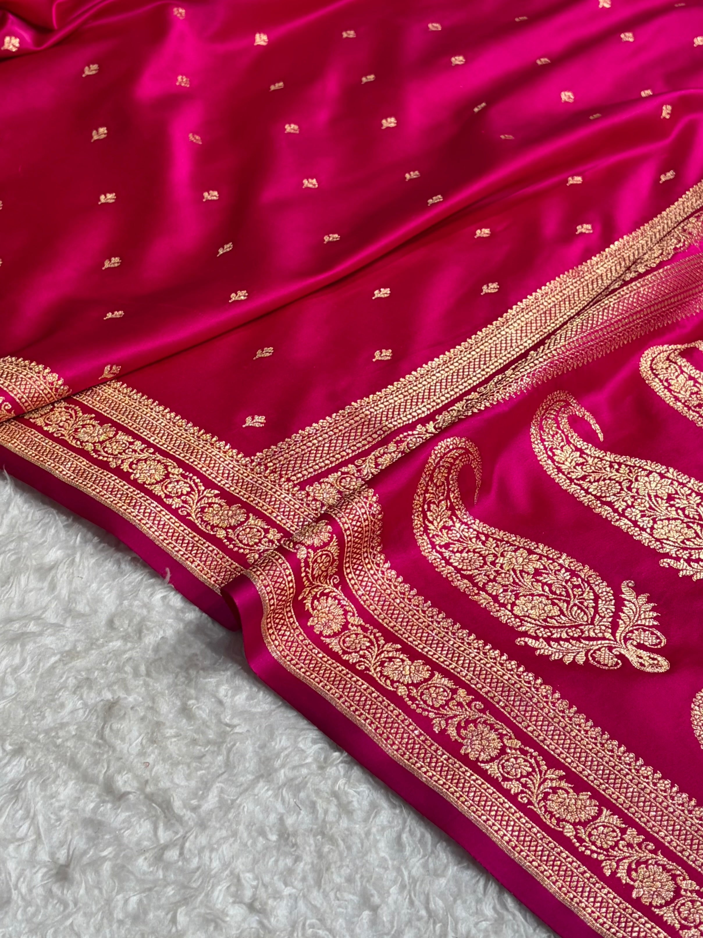 Banarasi Satin Katan Saree Booti Pattern in Cross Rani Shades SK128