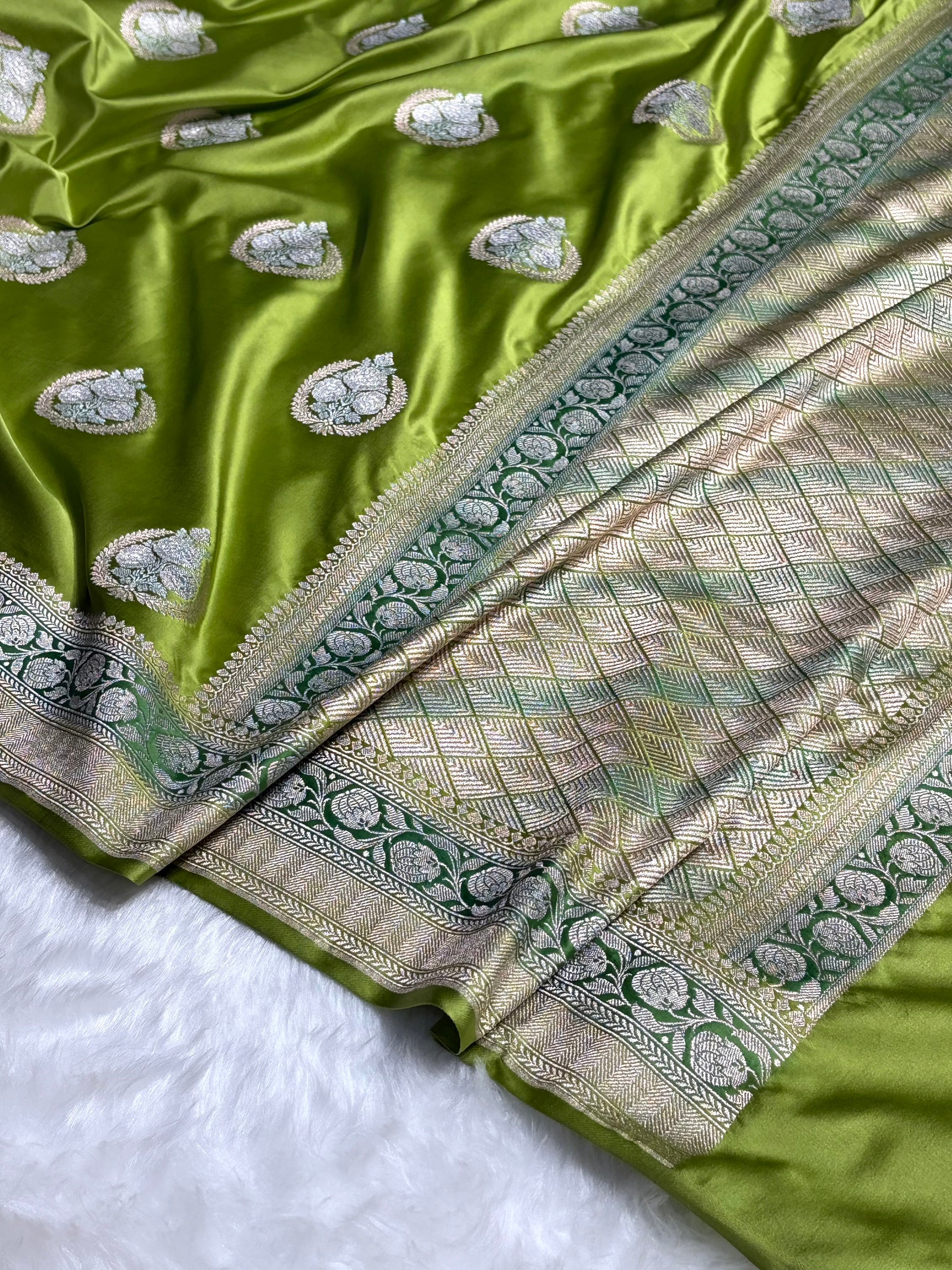 Parrot Green Minakari Boota Mashru Silk Saree MS35