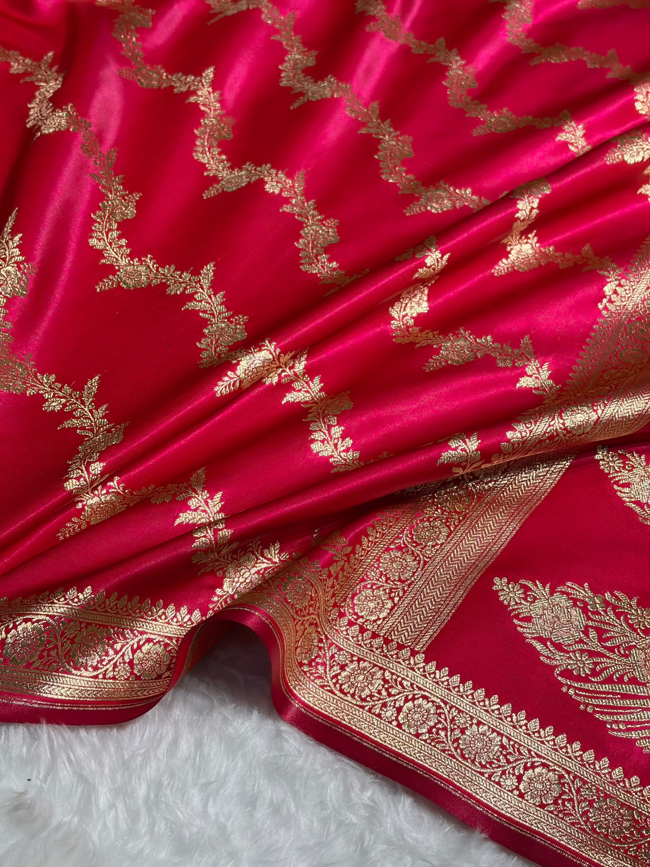 Banarasi Cross Rani Shades Banarasi Satin Silk Saree SS35