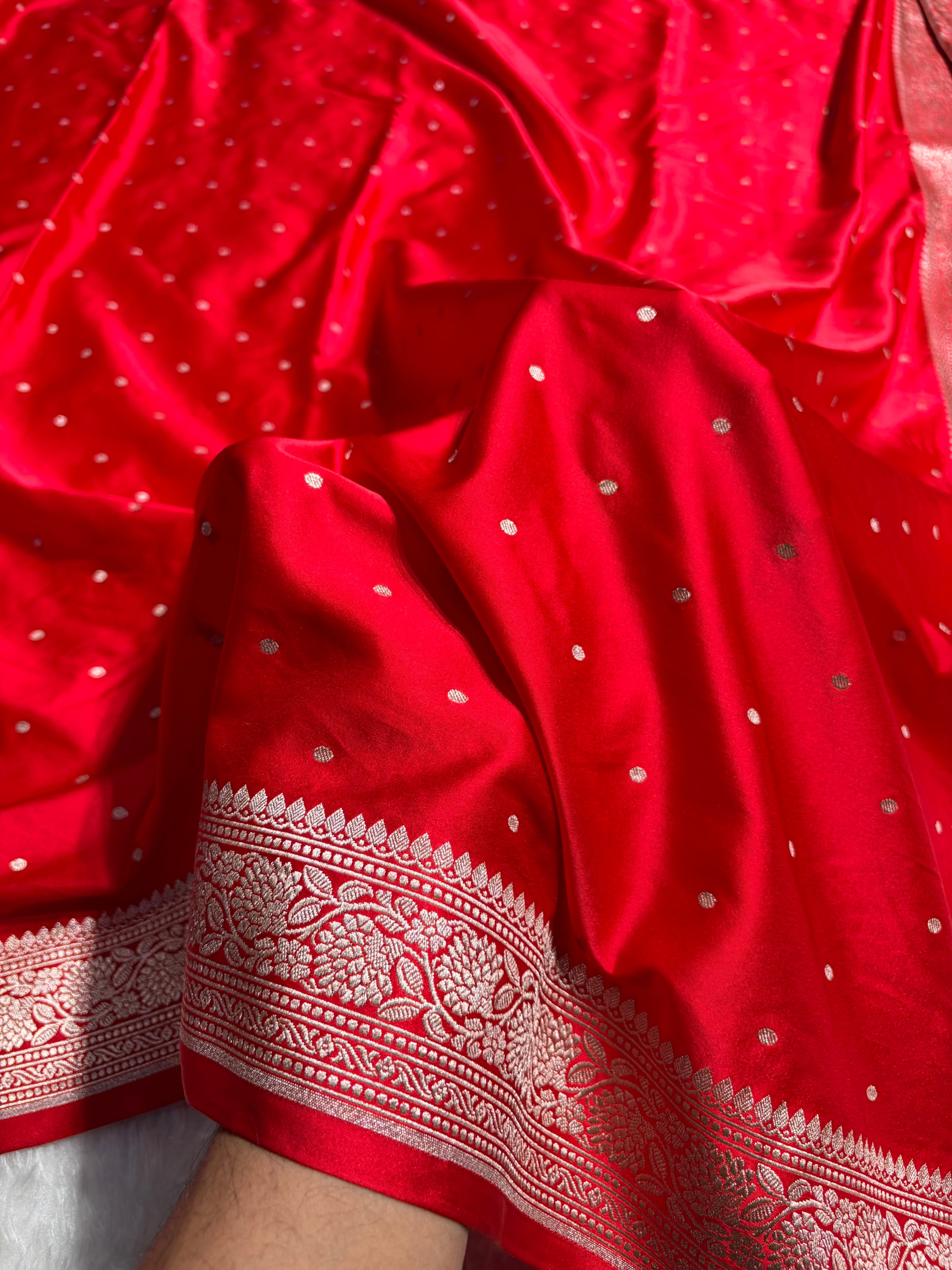 Red Shades Booti Mashru Silk Saree MS65