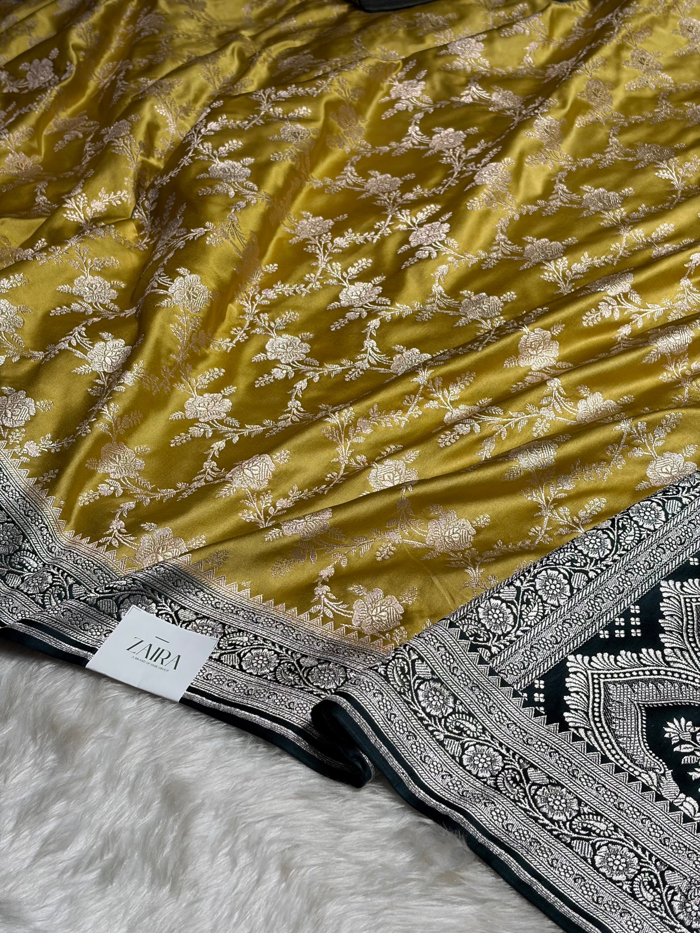 Contrast Dusty Mustard with Bottle Green Floral Jaal Mashru Silk Saree MS28