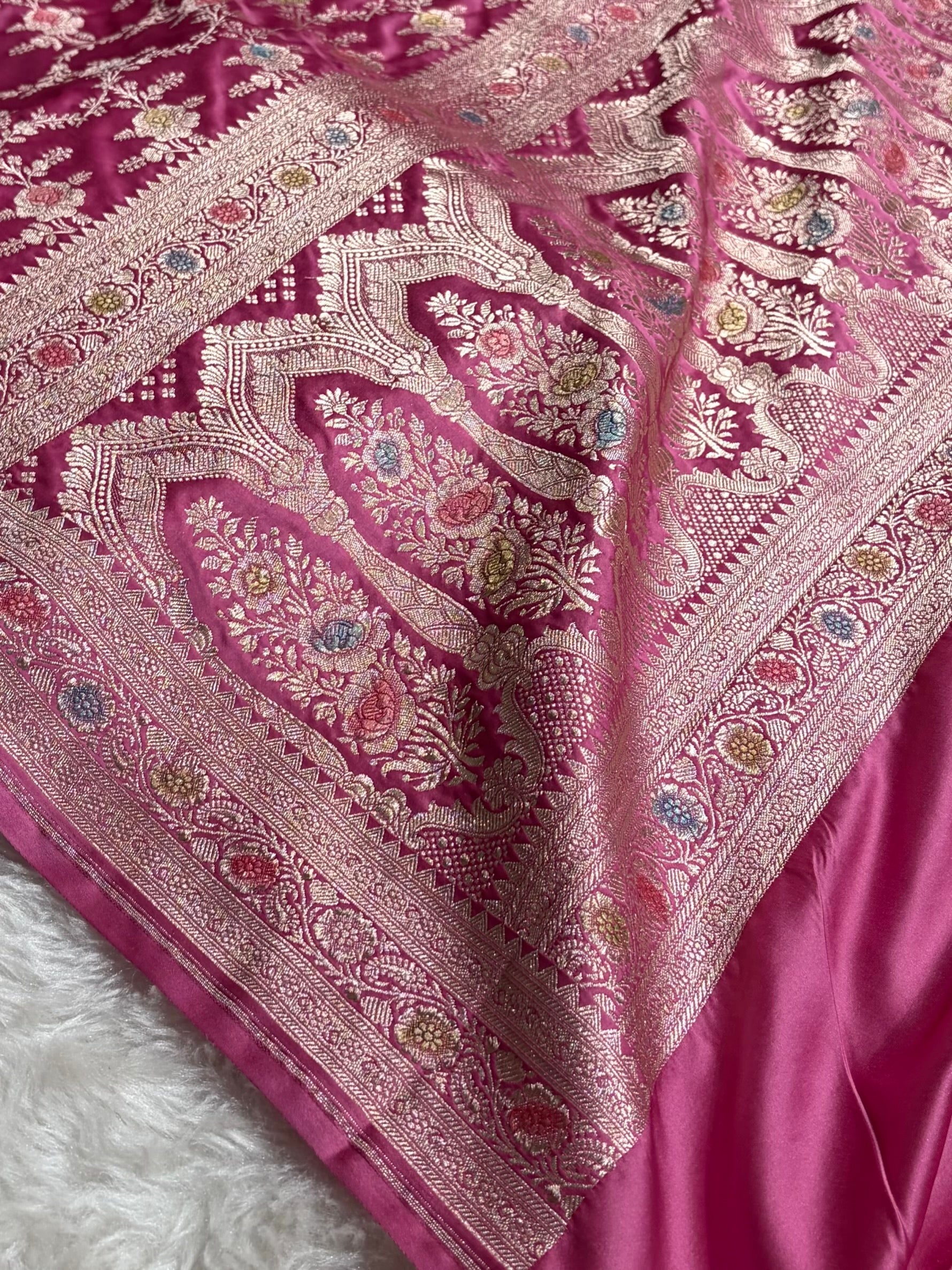 Rani Shades Banarasi Minakari Floral Jaal Mashru Silk Saree MS28