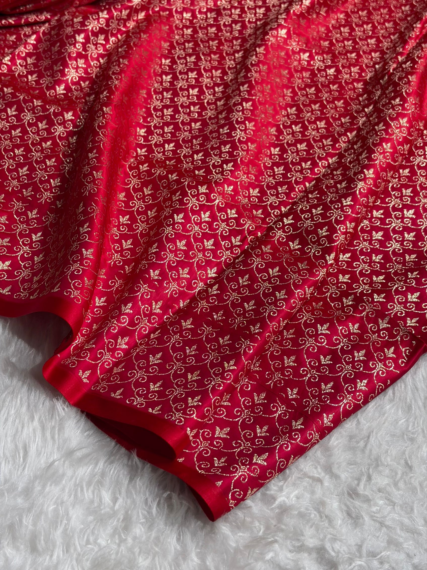 Cross Red Shades Banarasi With Floral Border Mashru Silk Saree MSM-126