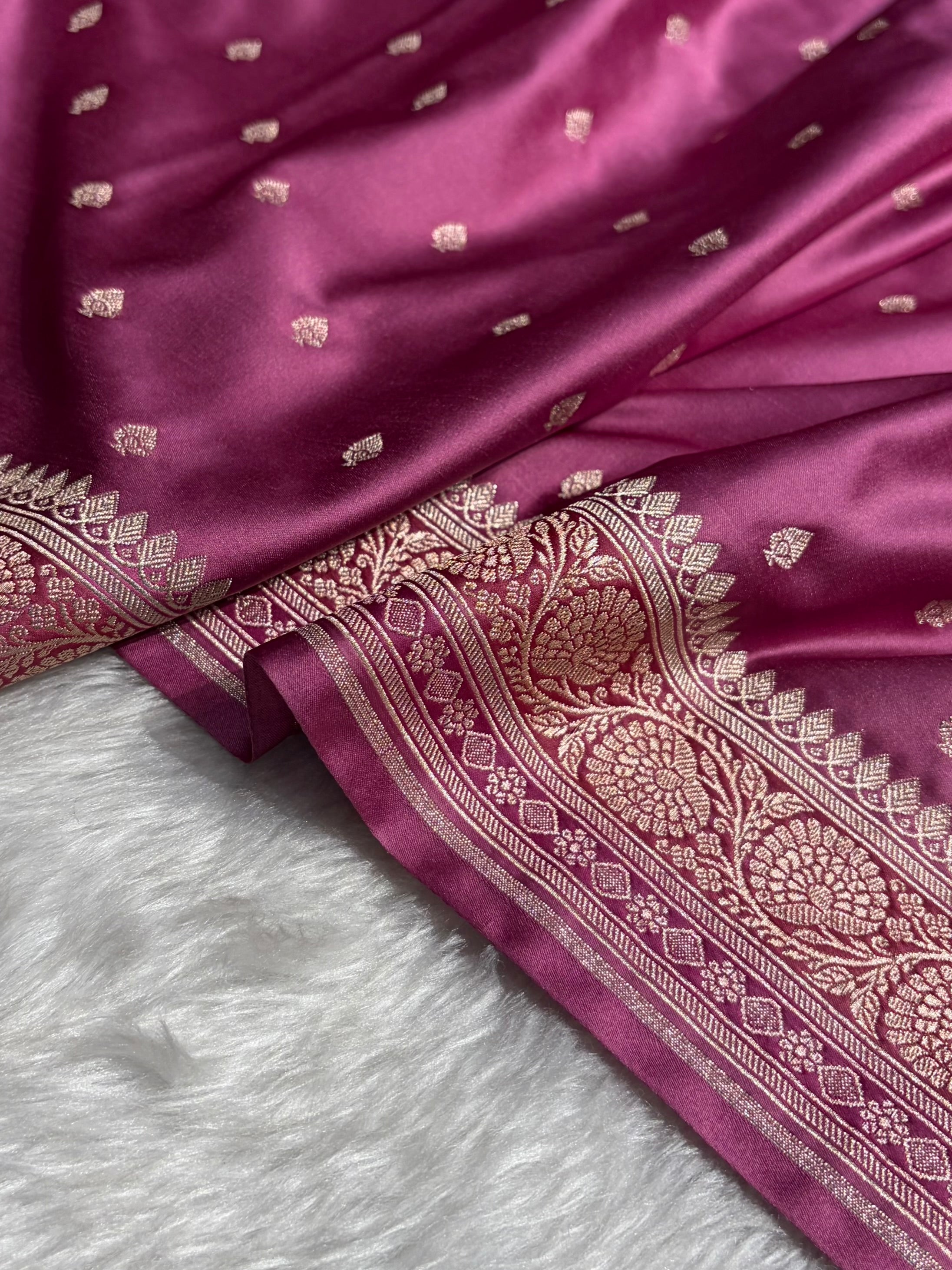 Copper Pink Shades With Contrast Border Booti Mashru Silk Saree MS79