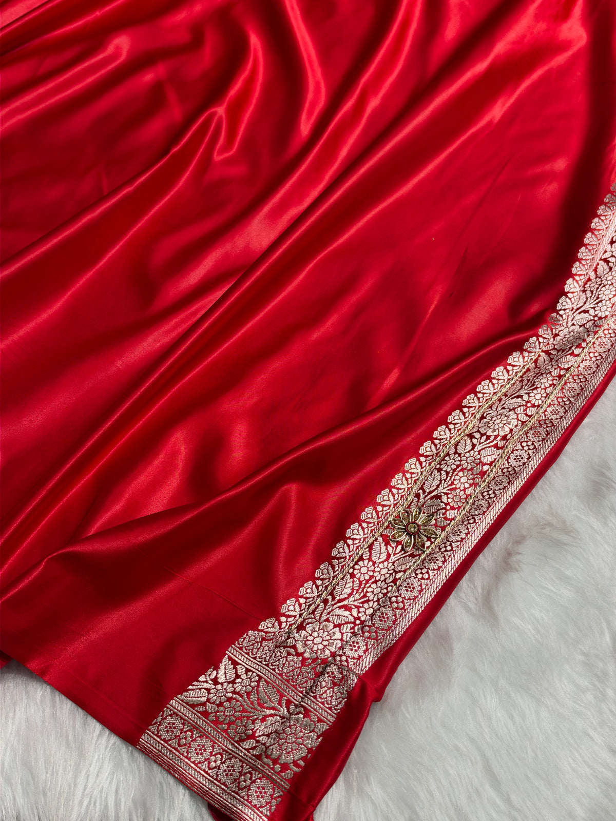 Bridal Red Shades Banarasi Jaal With Zardozi Work Mashru Silk Saree BMSM-127