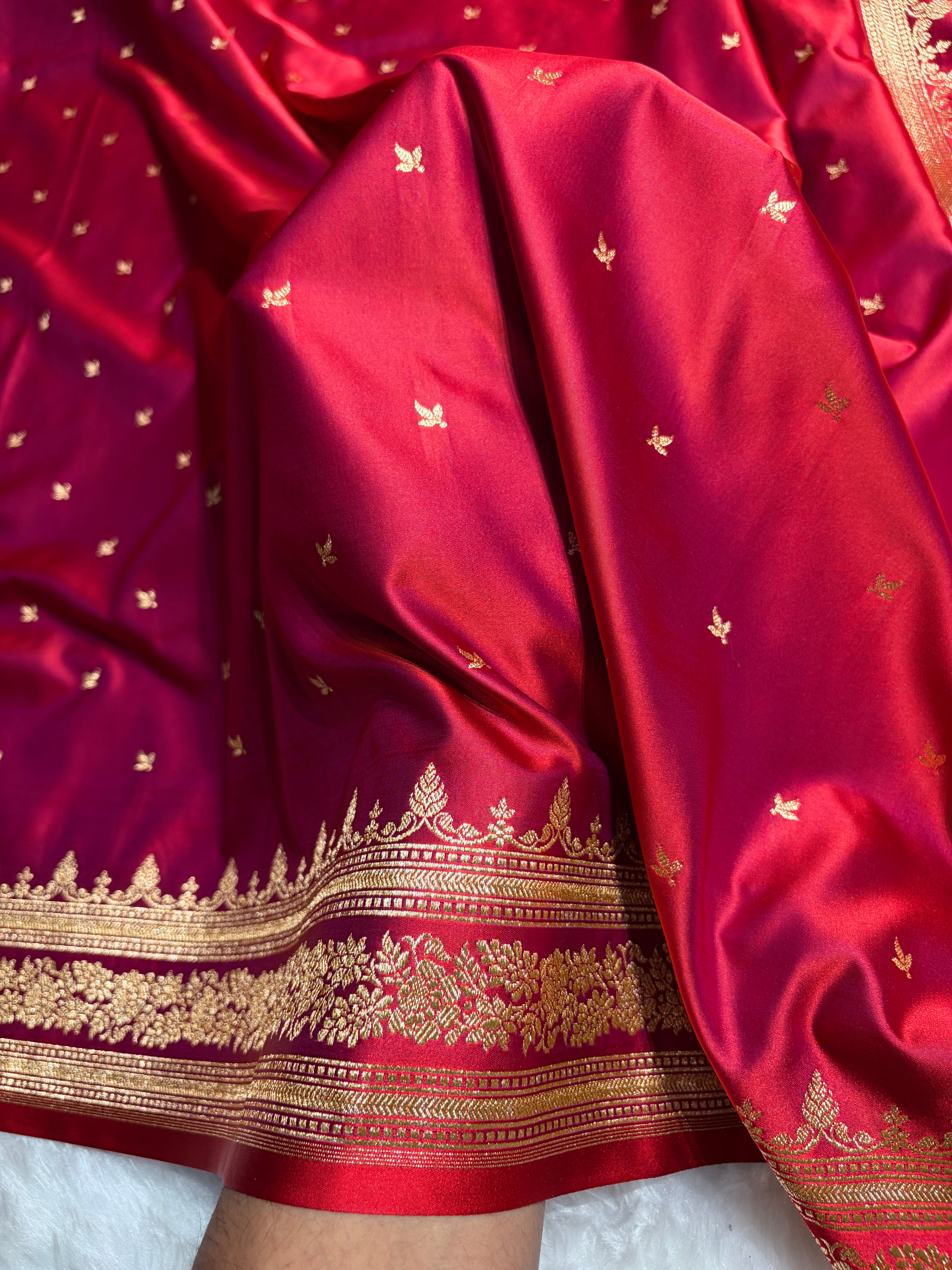 Reddish Magenta Banarasi Booti Katan Silk Saree SKM17