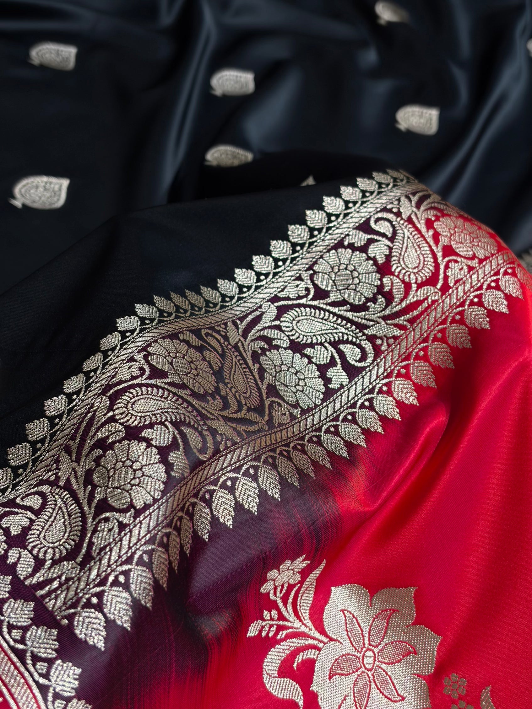 Contrast Banarasi Satin Katan Saree Booti Pattern in Dark Navy / Red Shades SK140