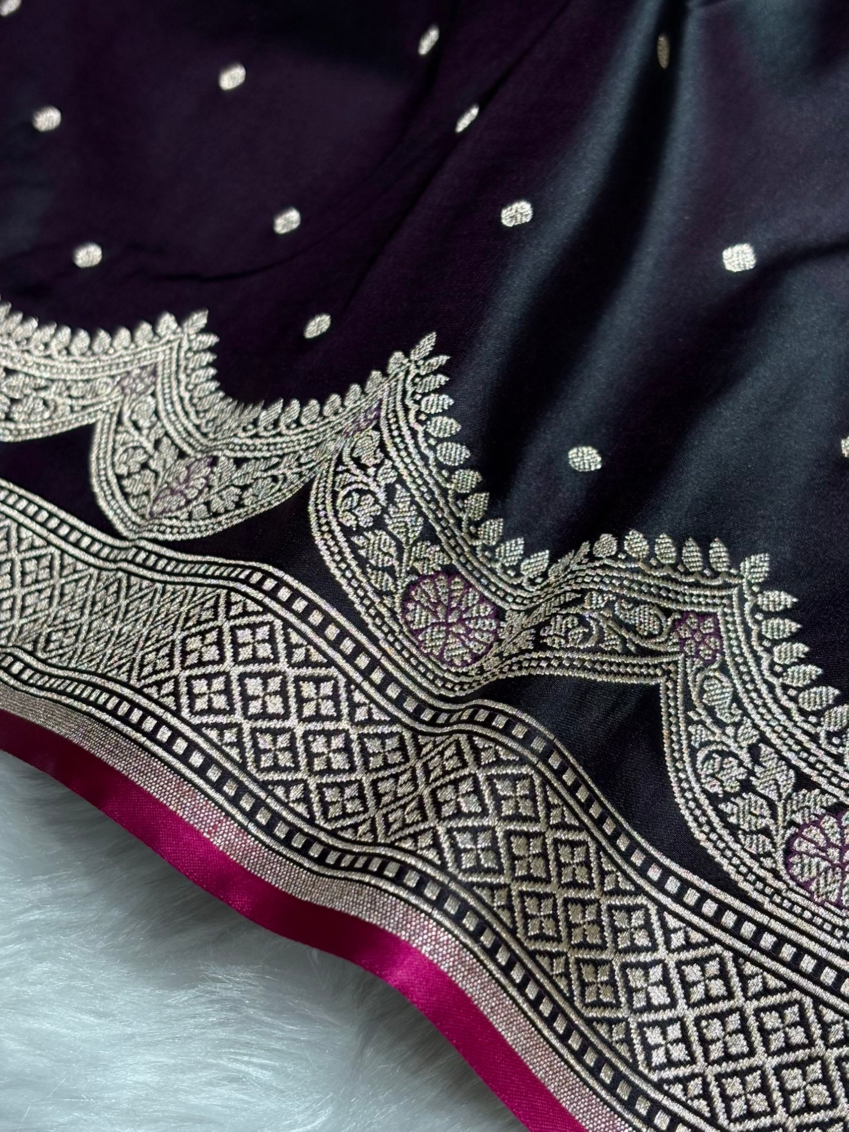 Dark Purple Shades Scallop Motif Booti Mashru Silk Saree MSM-56