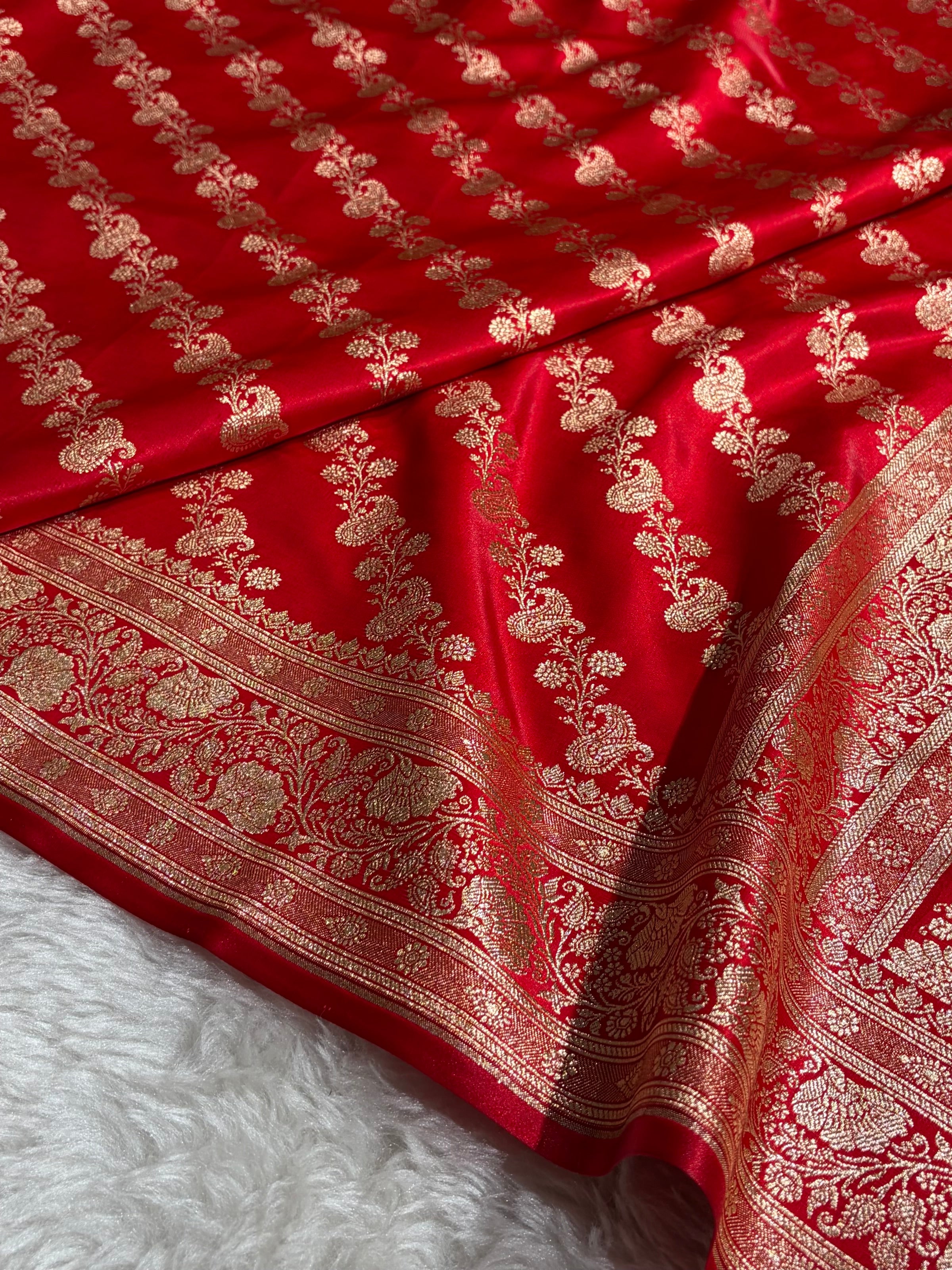 Banarasi Red Shades Cross Pattern Banarasi Satin Silk Saree SS51