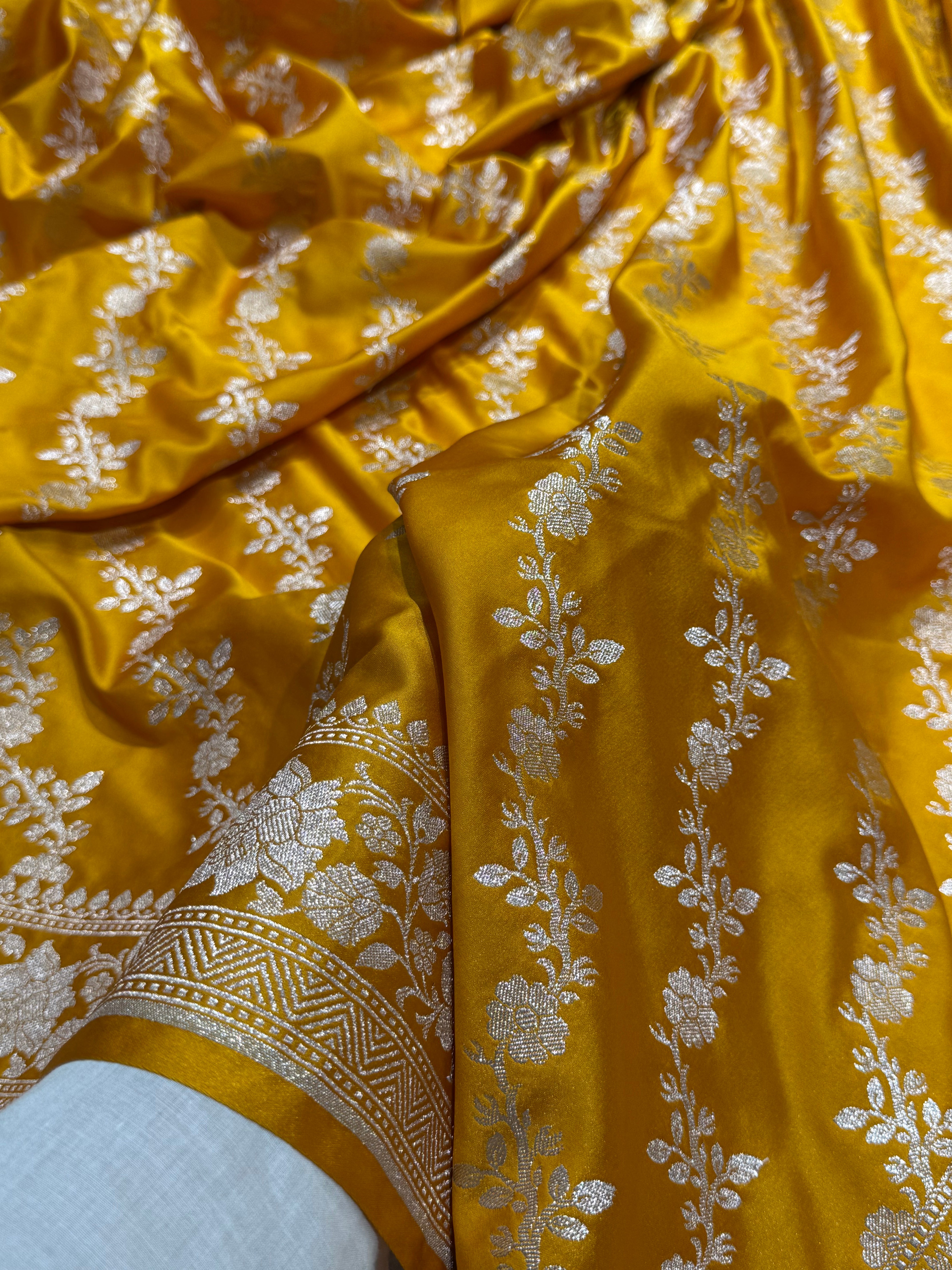 Mustard Shades Banarasi Cross Jaal Mashru Silk Saree