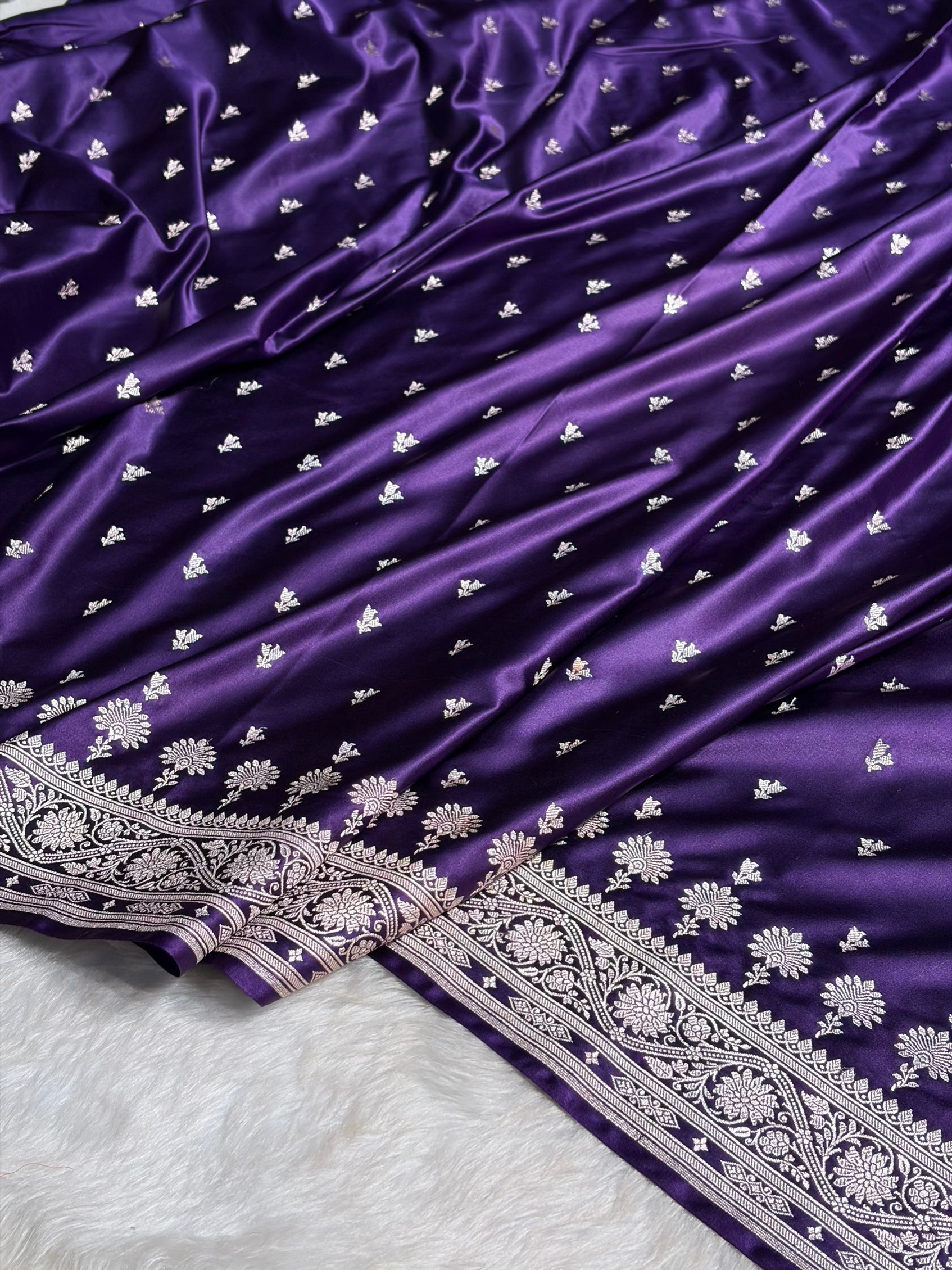 Navy Blue Shades Booti Mashru Silk Saree MS72