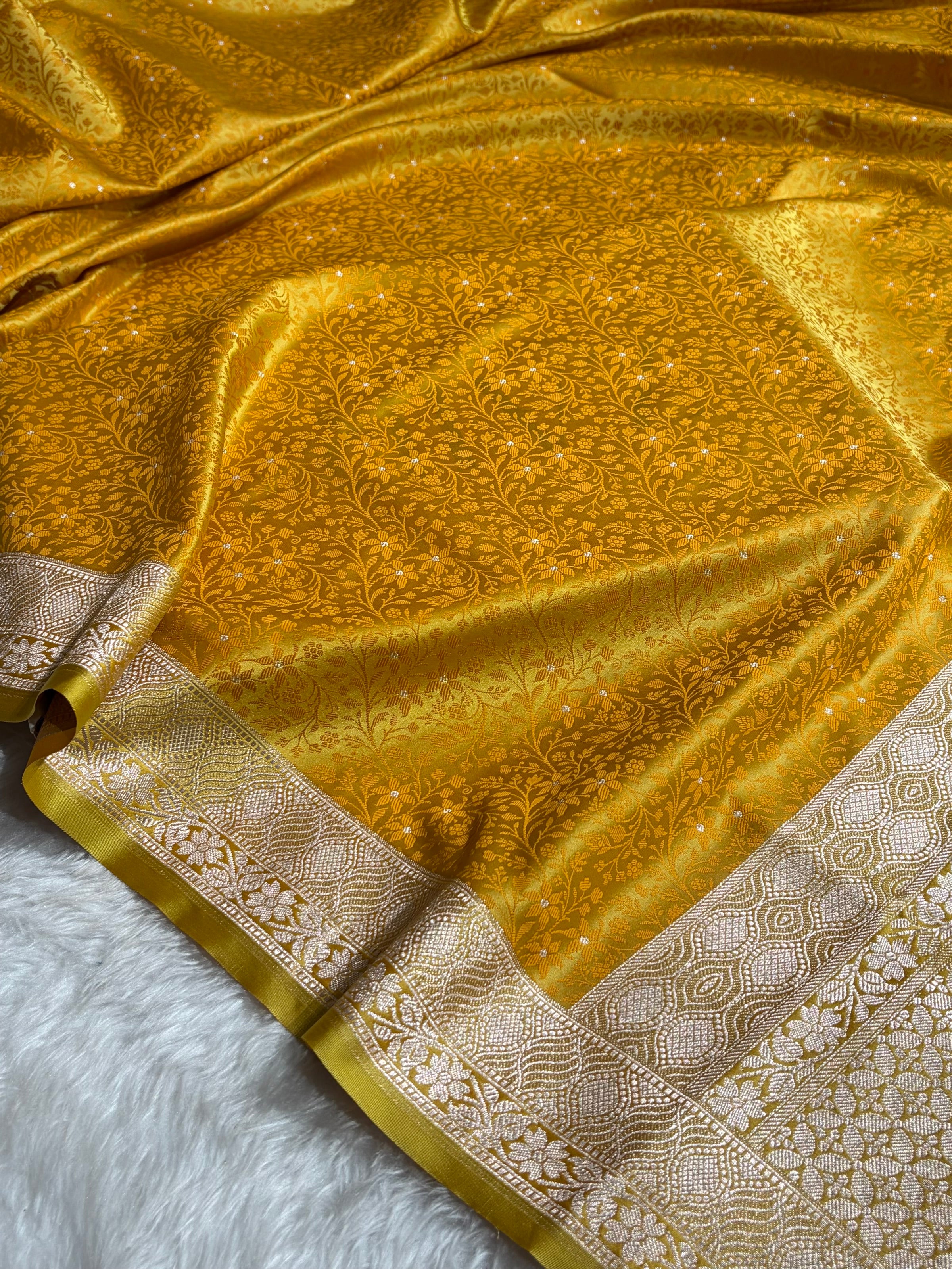 Mustard Shades Tanchoi Motif Mashru Silk Saree MST-15