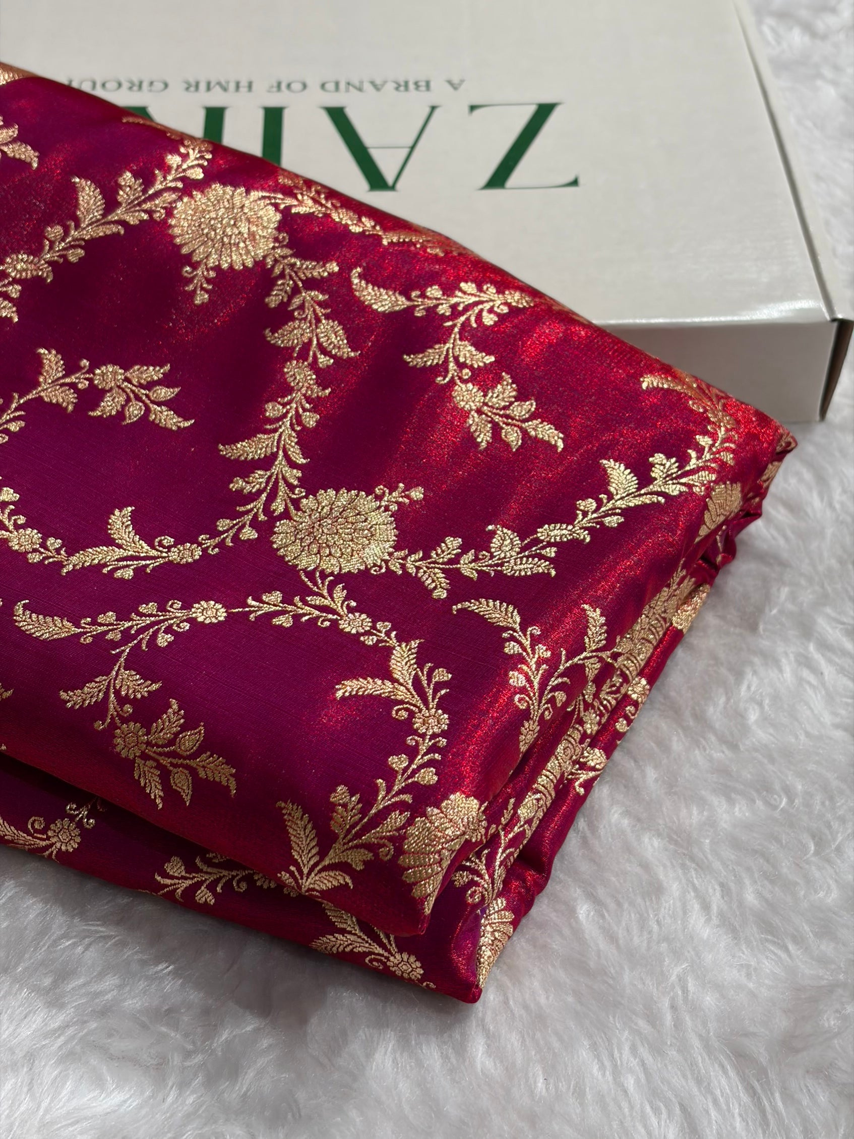 Satin Silk Jaal in Mehendi Cross Red Shades SS14