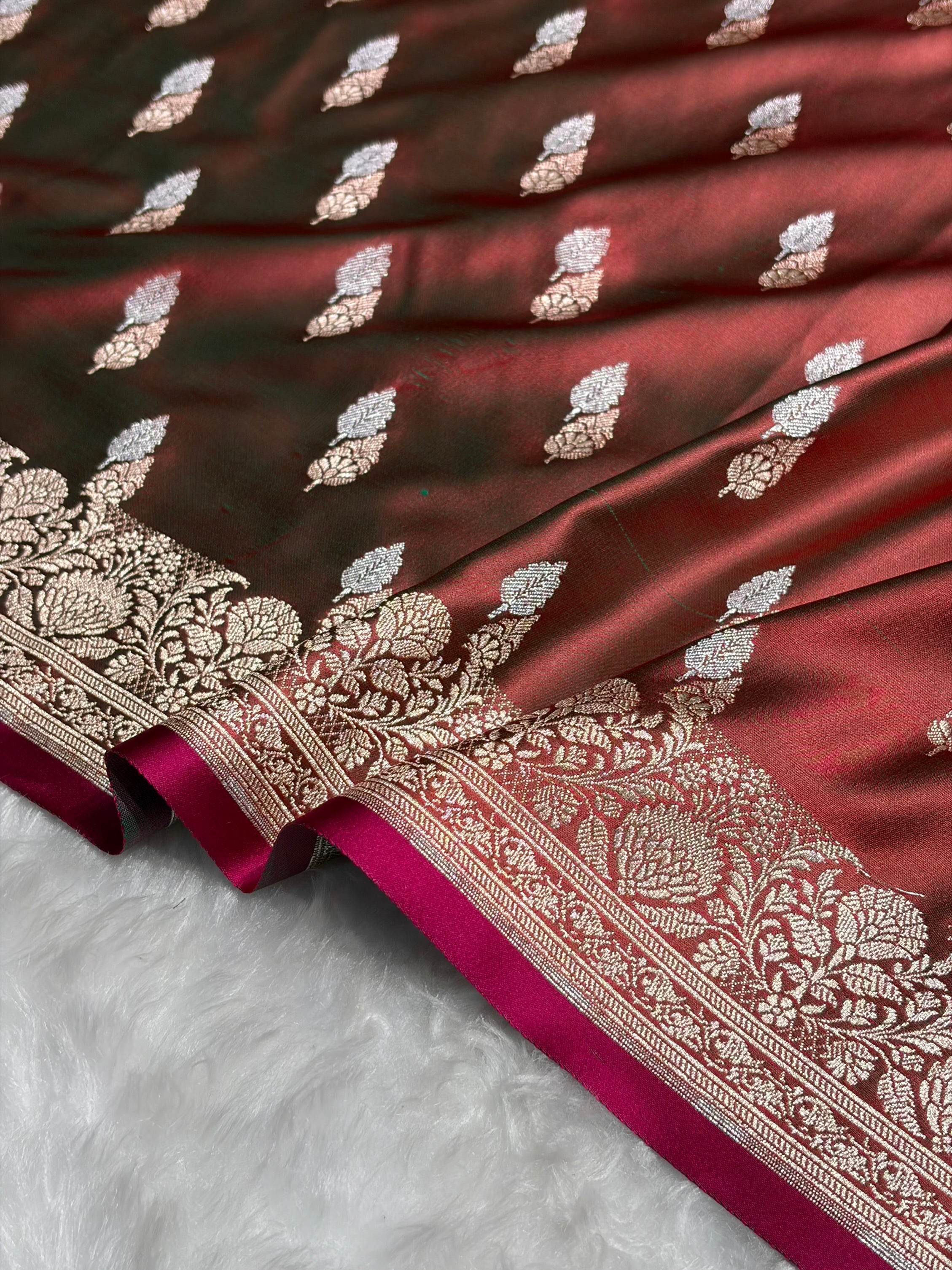 Cross Peach Shades Floral Booti Mashru Silk Saree MSM-69