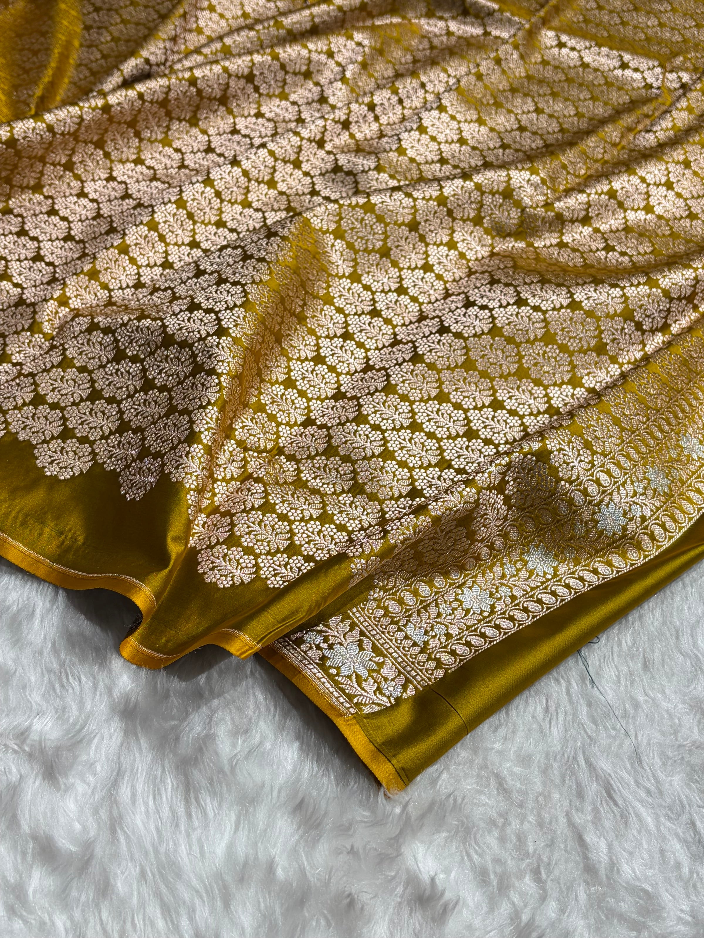 Mehndi Shades Plain Banarasi With Minakari Floral Border Mashru Silk Saree MSM-123