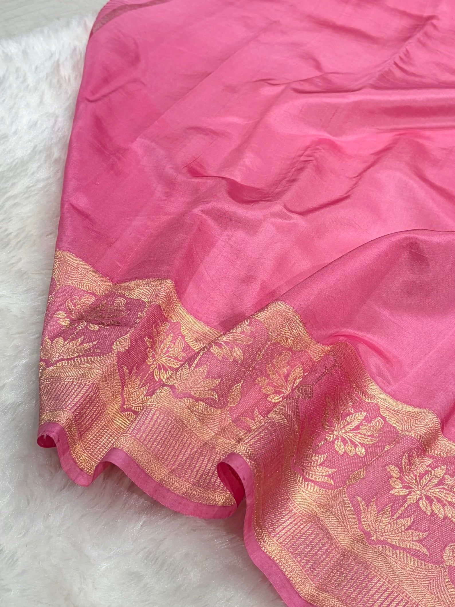 Banarasi Dark Rani With Baby Pink Contrast Shades Handwoven Pure Paper Silk Saree RM-89