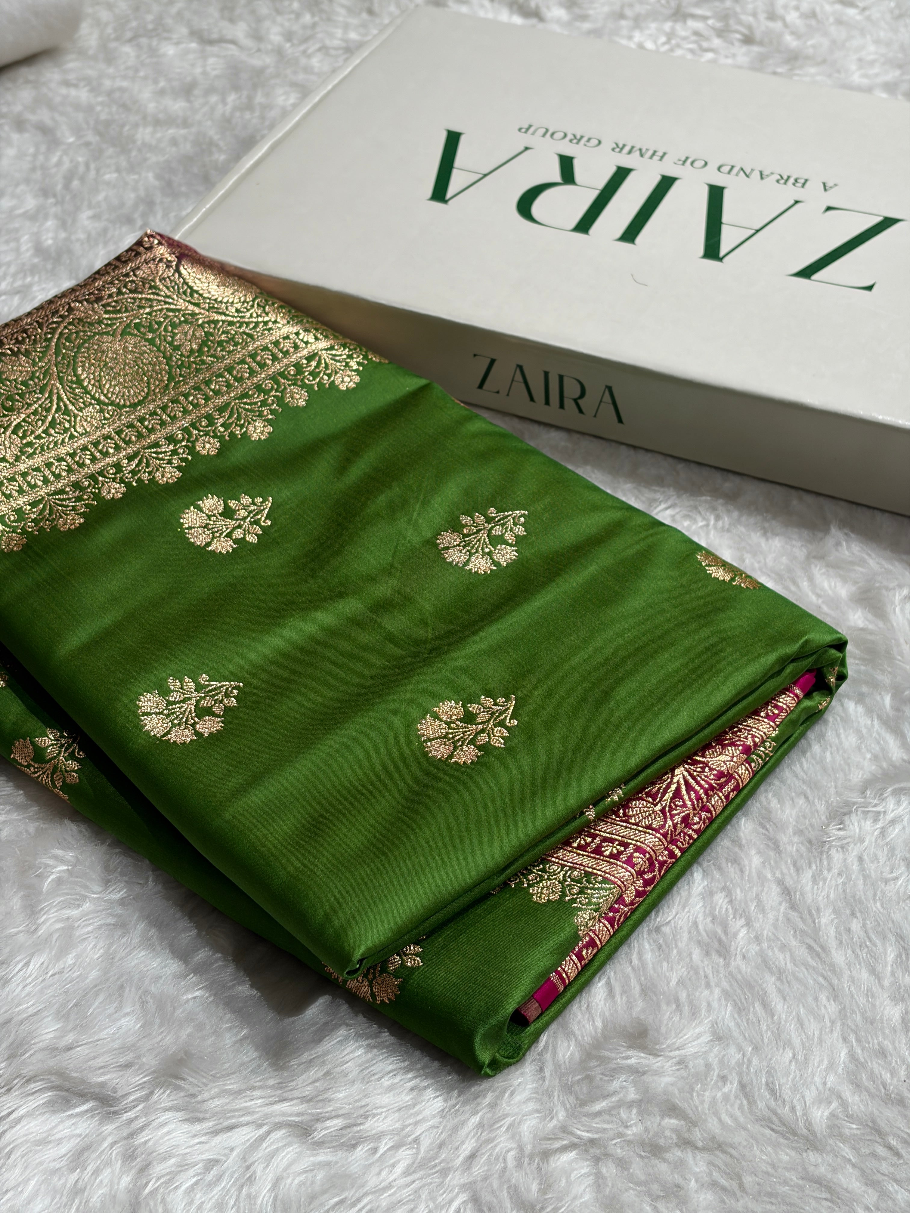 Green - Rani Banarasi Boota Katan Silk Saree SKM29