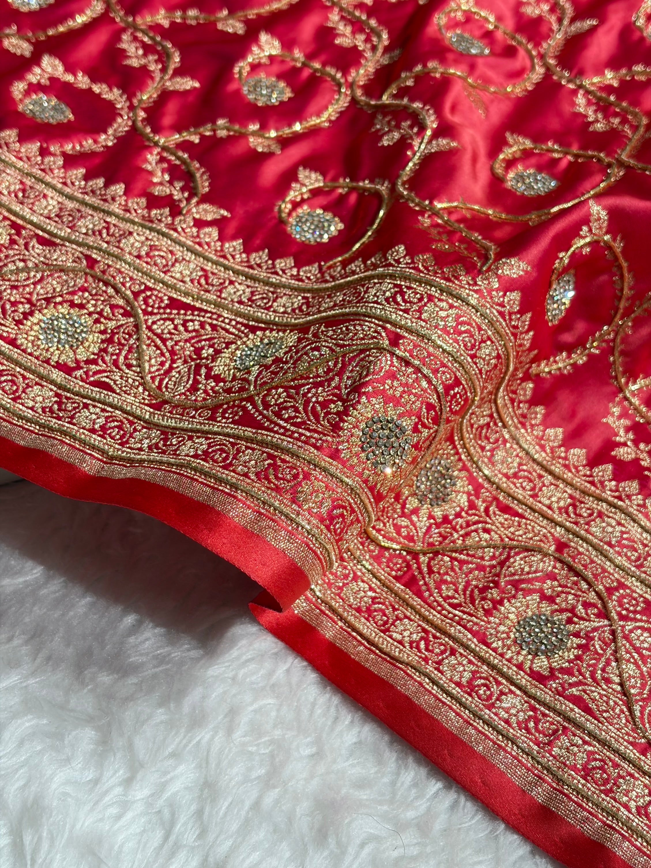 Banarasi Gajri Shades Jaal Pattern With Swarovski Stone & Zardozi Satin Katan Silk Saree BSK55