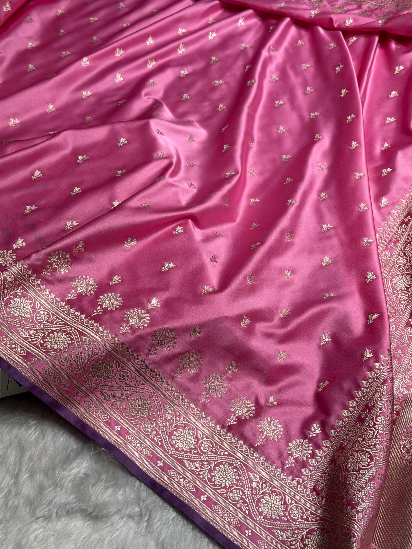 Banarasi Baby Pink Shades Floral Mashru Silk Saree MCS89