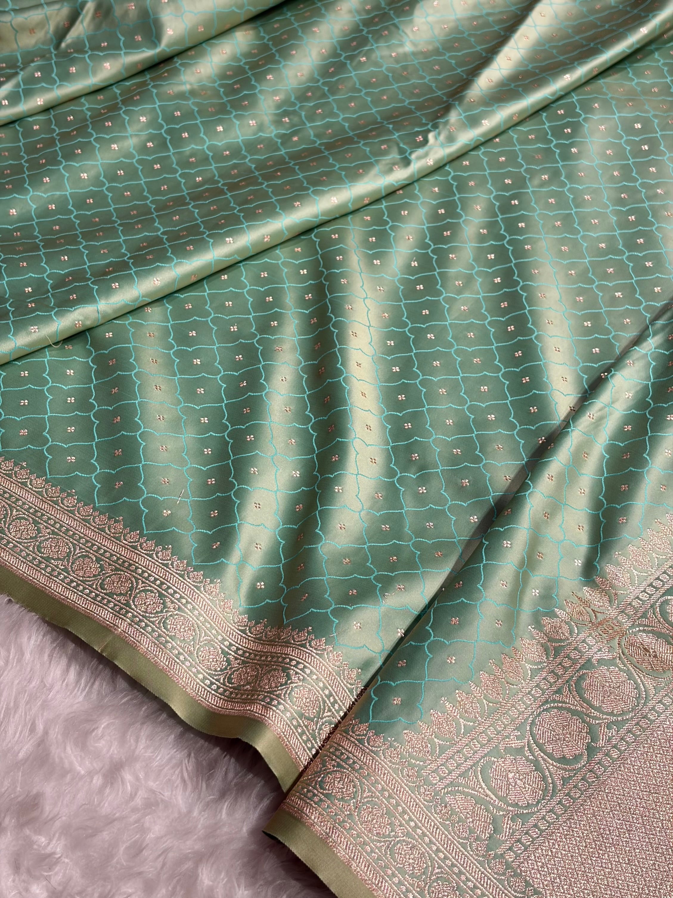 Sea Green Shades Tanchoi Motif Mashru Silk Saree MST-13