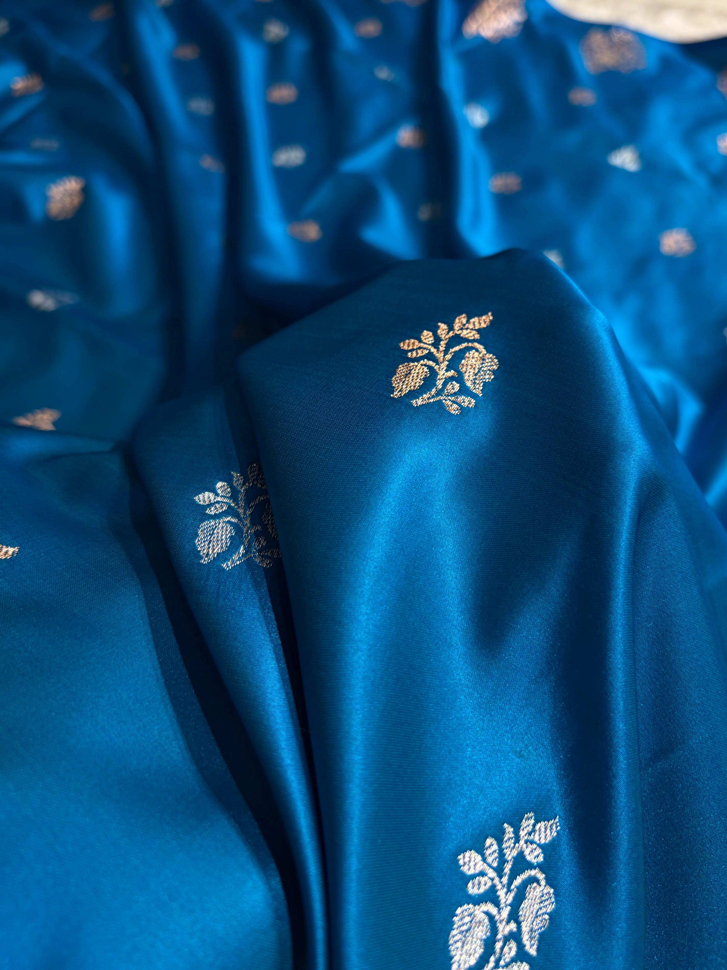 Firozi Shades Banarasi With Floral Border Mashru Silk Saree MSM-126