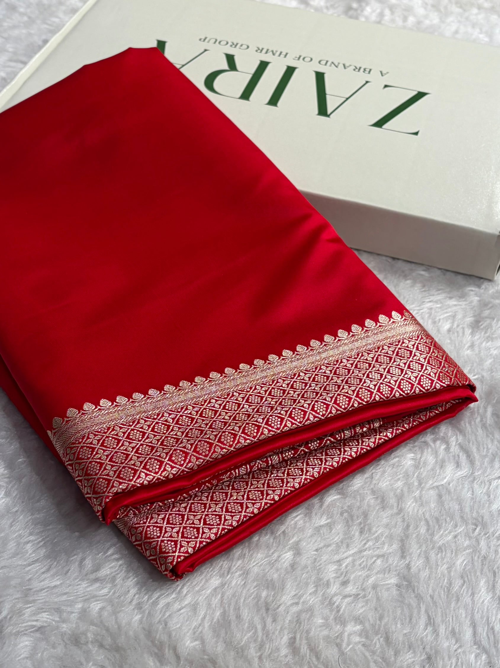 Banarasi Plain Red Shades With Minakari Pallu Mashru Silk Saree MS82