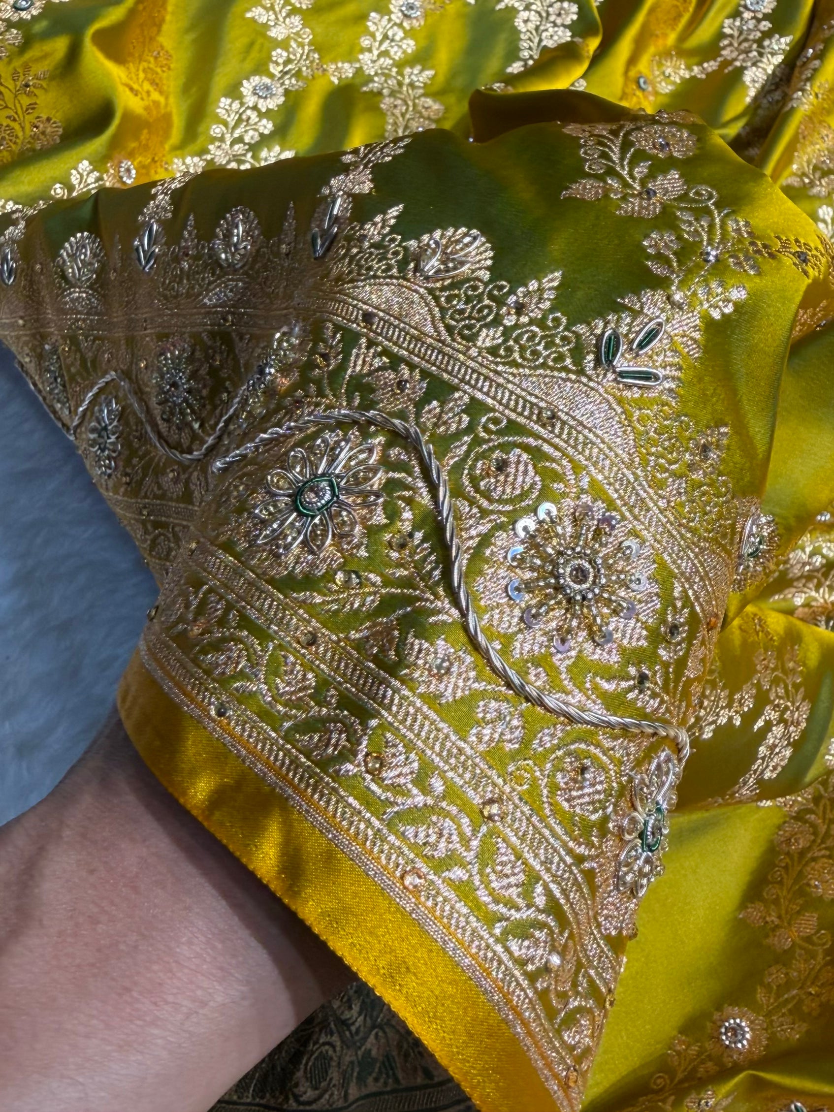Mehandi Floral Jaal Pattern Satin Katan Silk Saree BSK43