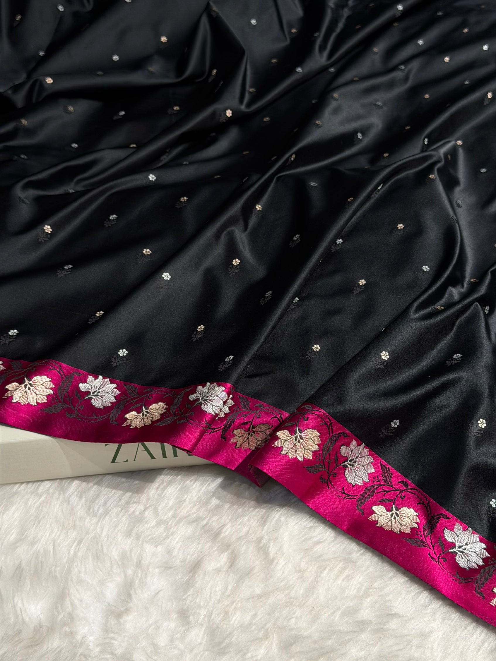 Contrast Black With Rani Floral Boota With Floral Border Mashru Silk Saree MSM-78