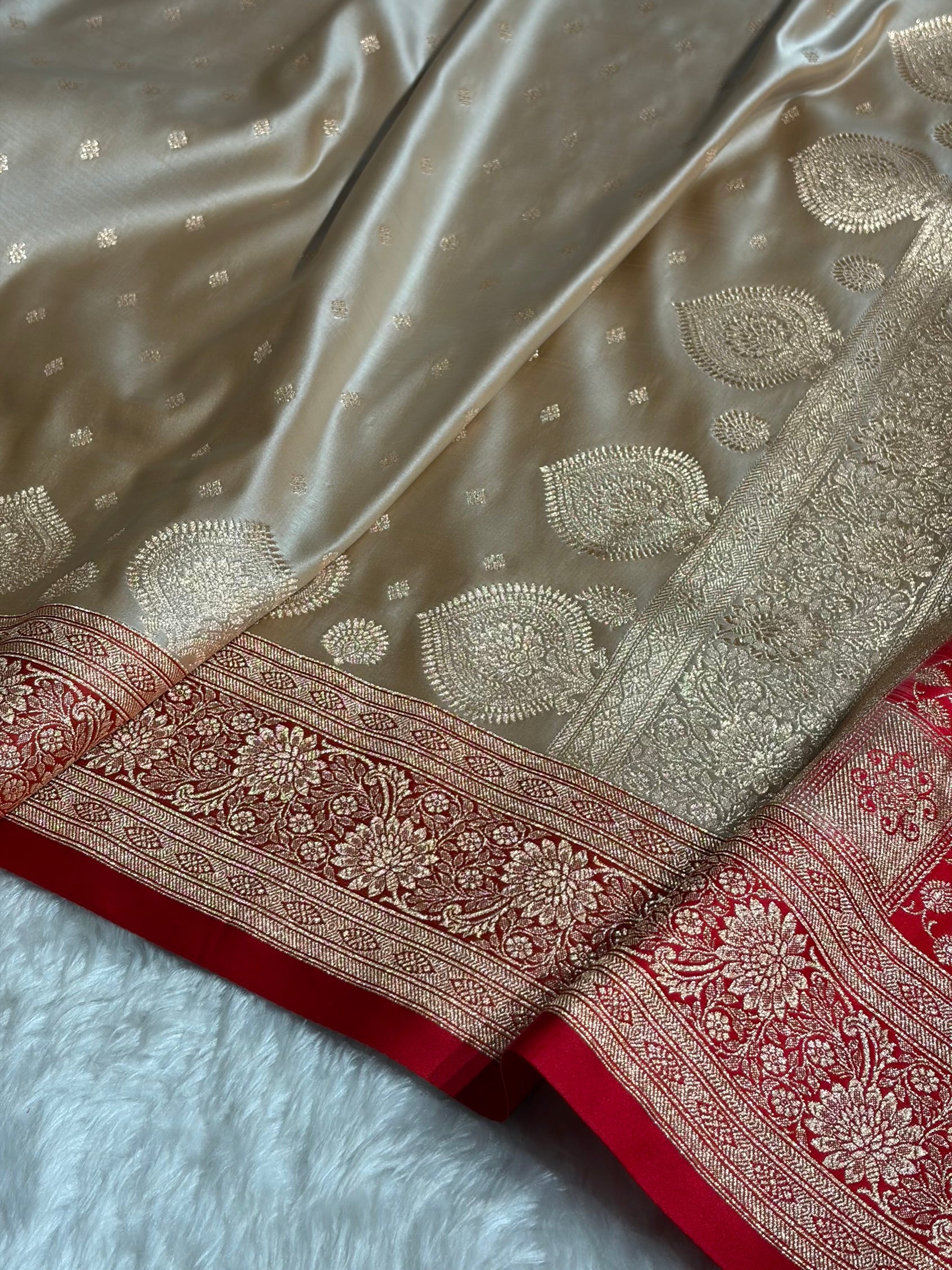 Banarasi Tusser with Red Booti Satin Katan Silk saree SK29