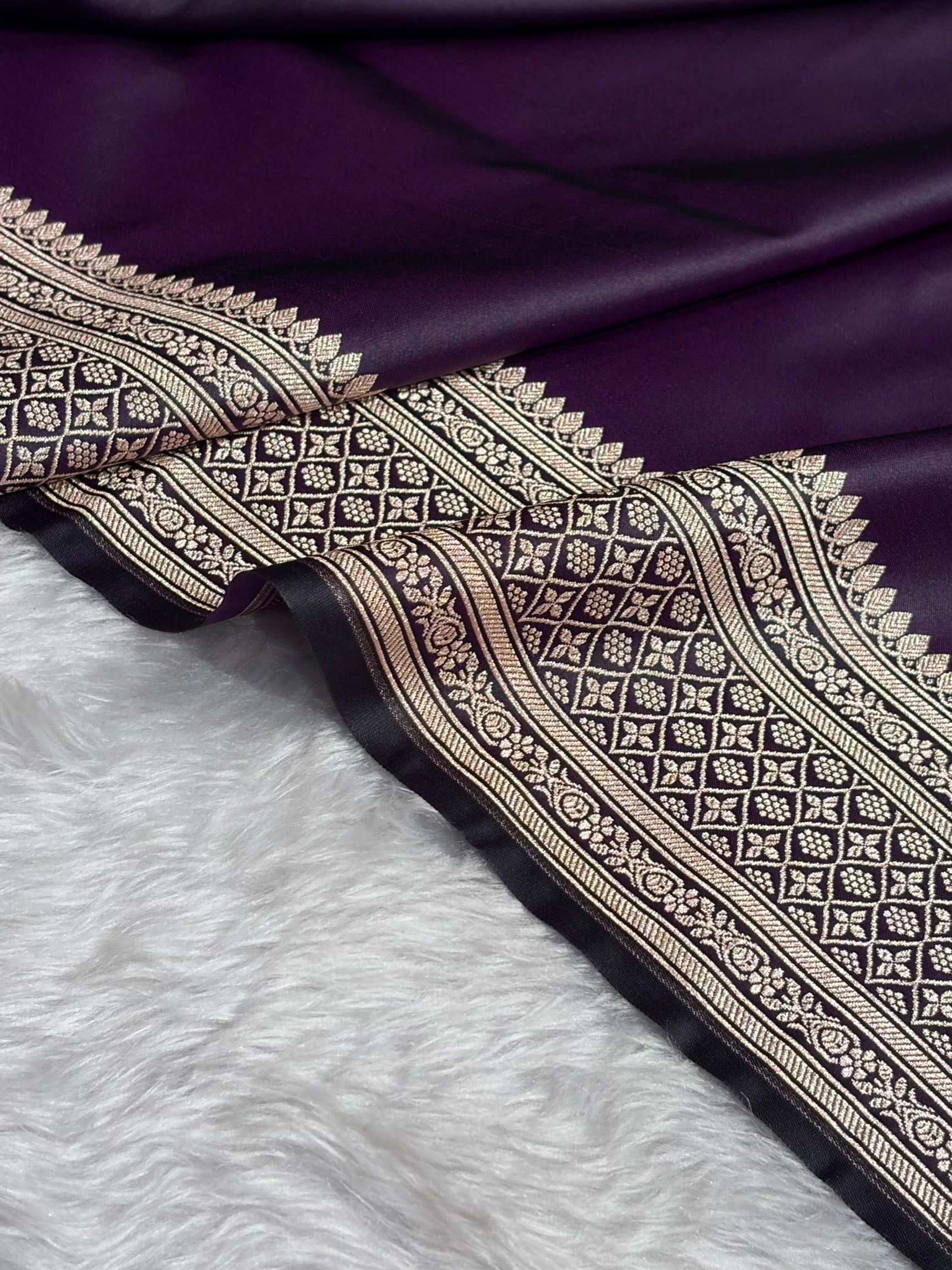 Banarasi Plain Cross Wine Shades With Minakari Pallu Mashru Silk Saree MS82