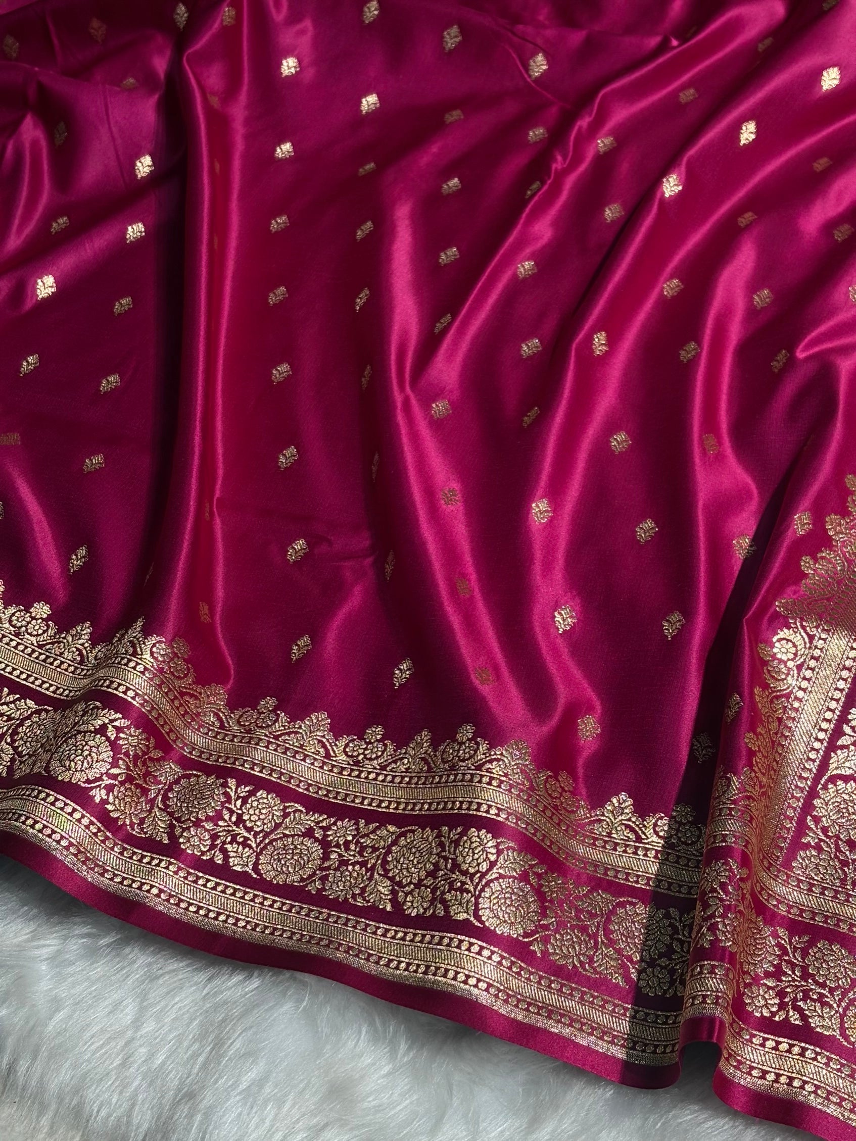 Rani Shades Booti Pattern Satin Katan Silk Saree SK51