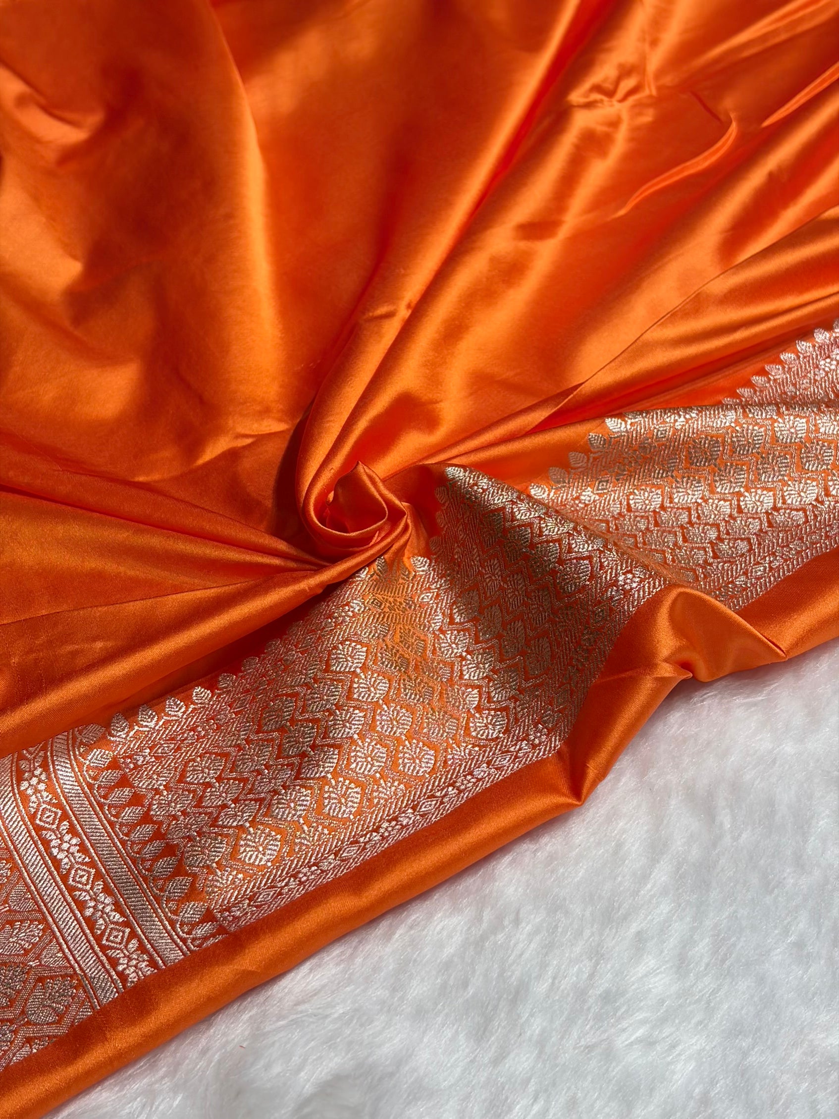Orange Minakari Tanchoi Floral Booti Mashru Silk Saree MS59