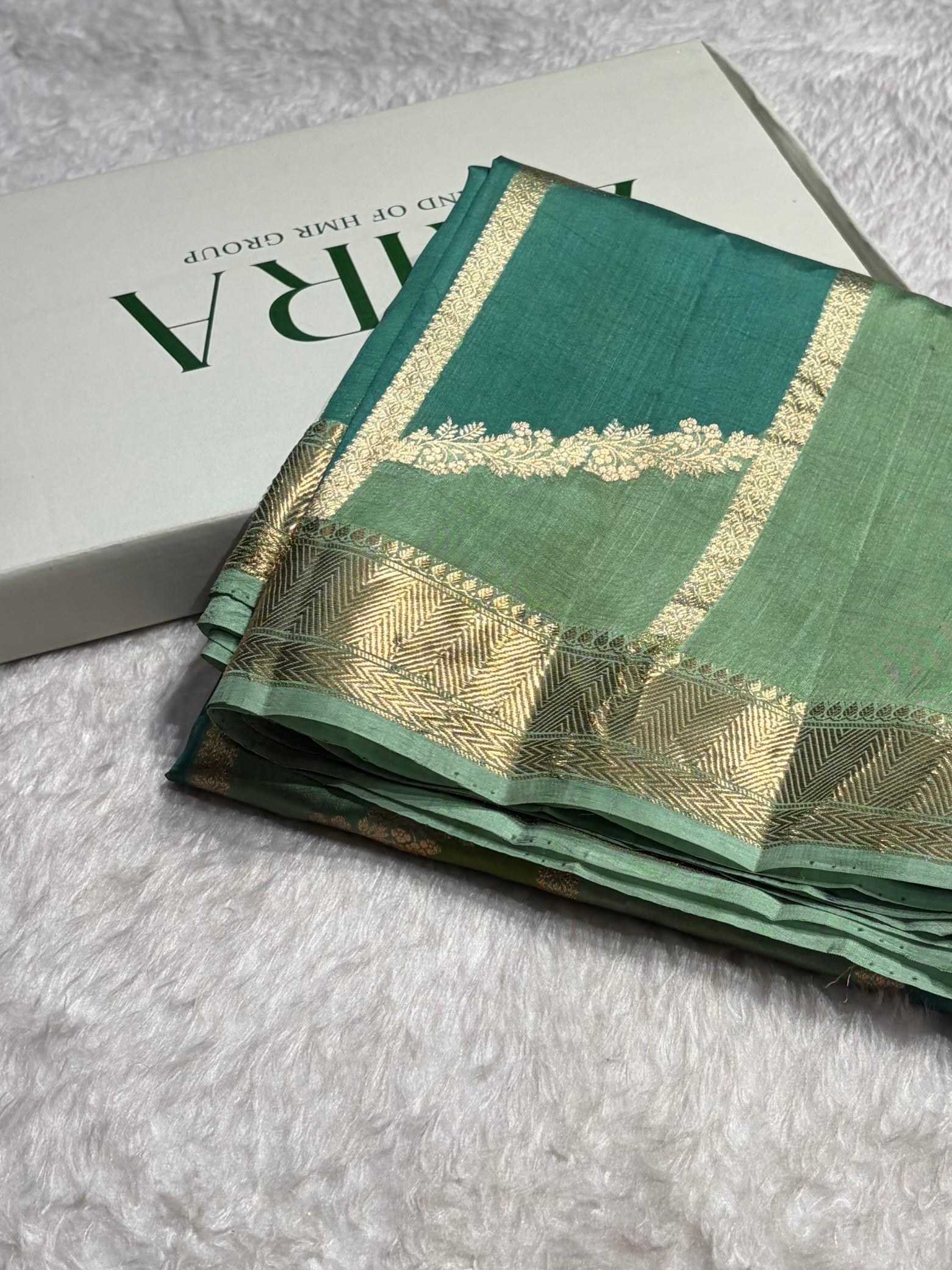 Banarasi Pista Green Rangkat Shades Handwoven Pure Paper Silk RM-67