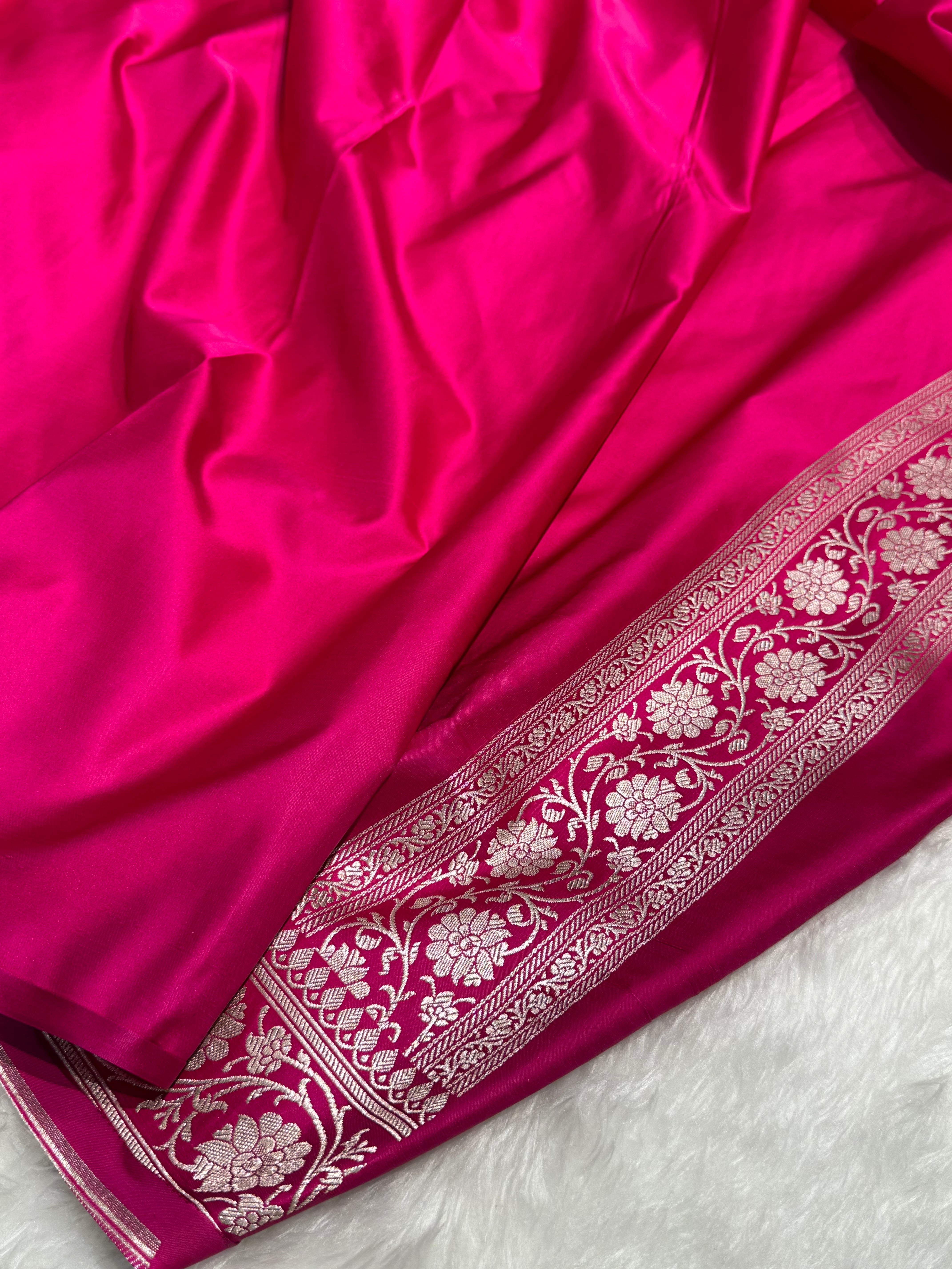Rani Booti Mashru Silk Saree