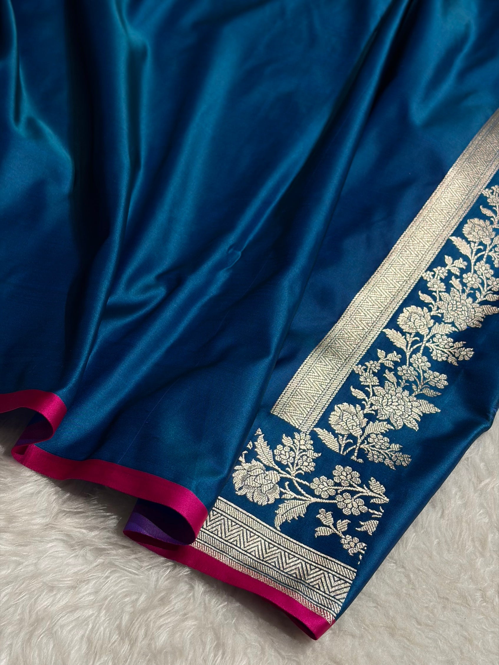 Peacock Shade With Booti Pattern Mashru Silk Saree