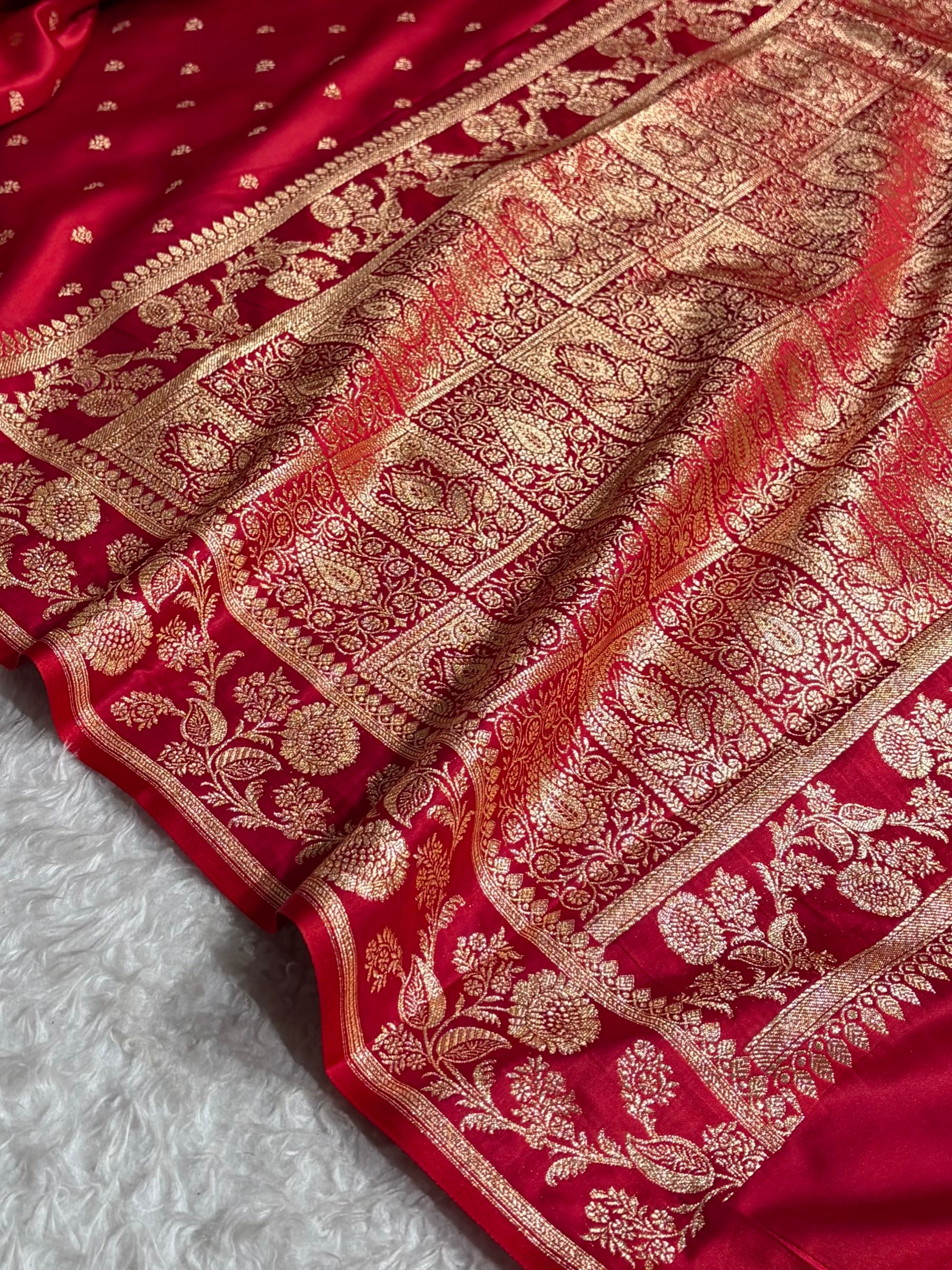 Cross Red Floral Pattern Satin Katan Silk Saree SK77